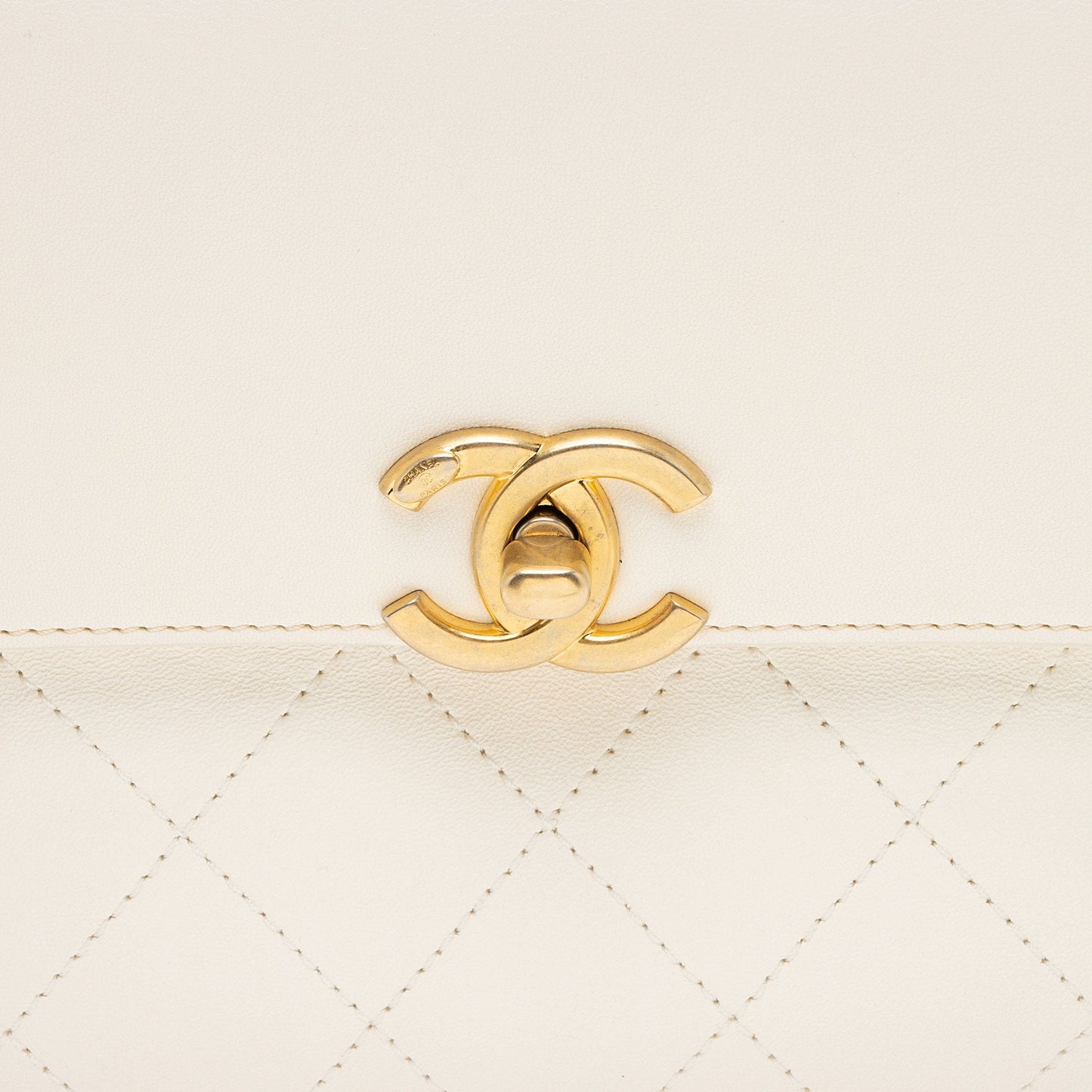 Chanel Lambskin Coco Lux Small Flap Bag (SHF-48E89g)