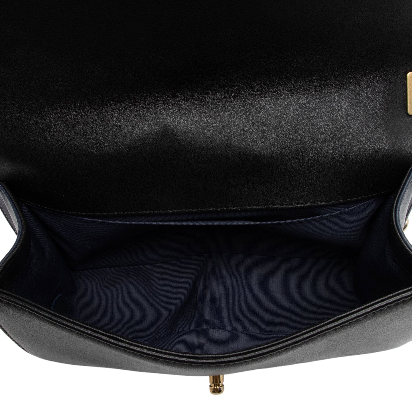 Chanel Lambskin Old Medium Boy Bag (SHF-ns7jU6)