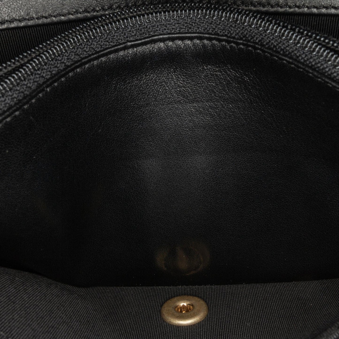 Chanel Lambskin Pyramid Wallet On Chain (SHG-Xyd0cJ)