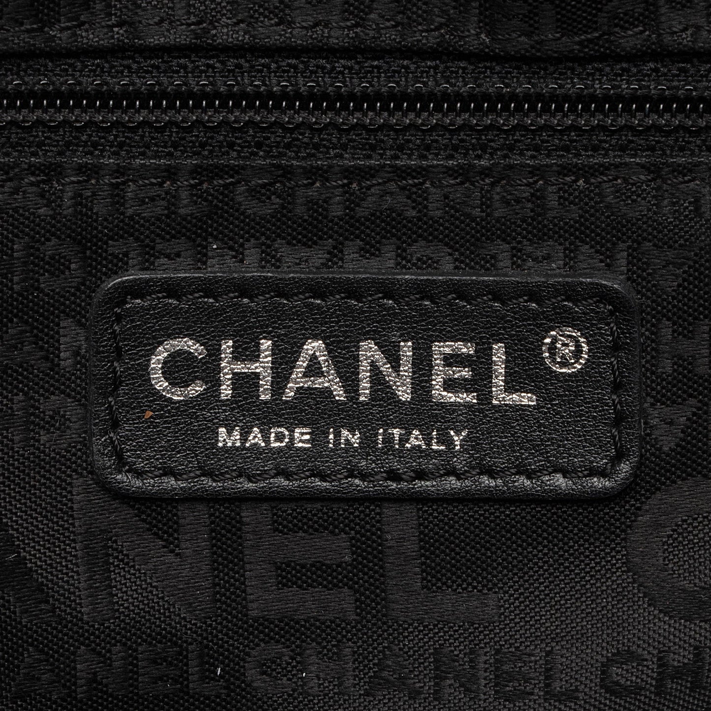 Chanel Lambskin Ultimate Soft Large Shoulder Bag (SHF-2piIEj)