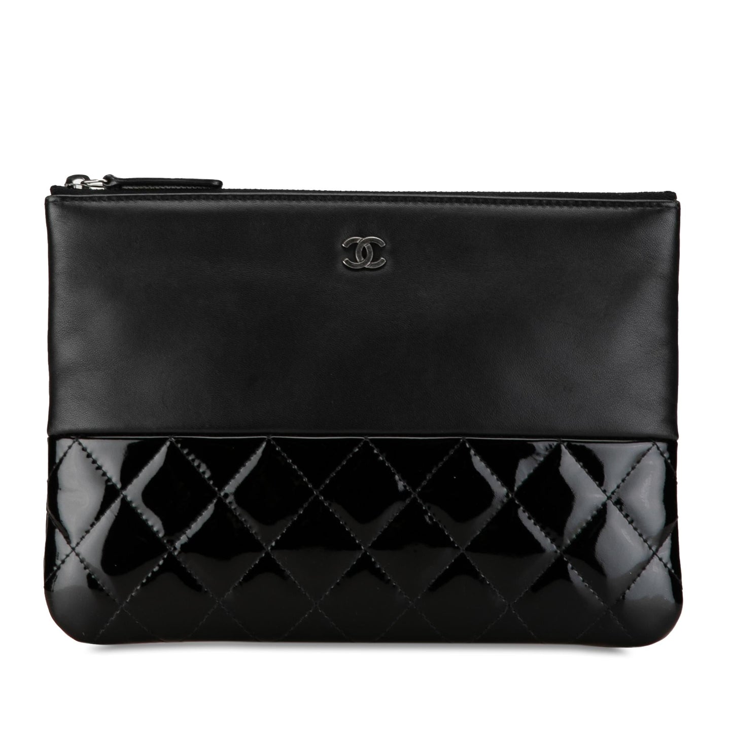 Luxury Chanel Lambskin and Quilted Patent O Case Clutch (SHG-nuBGKM)