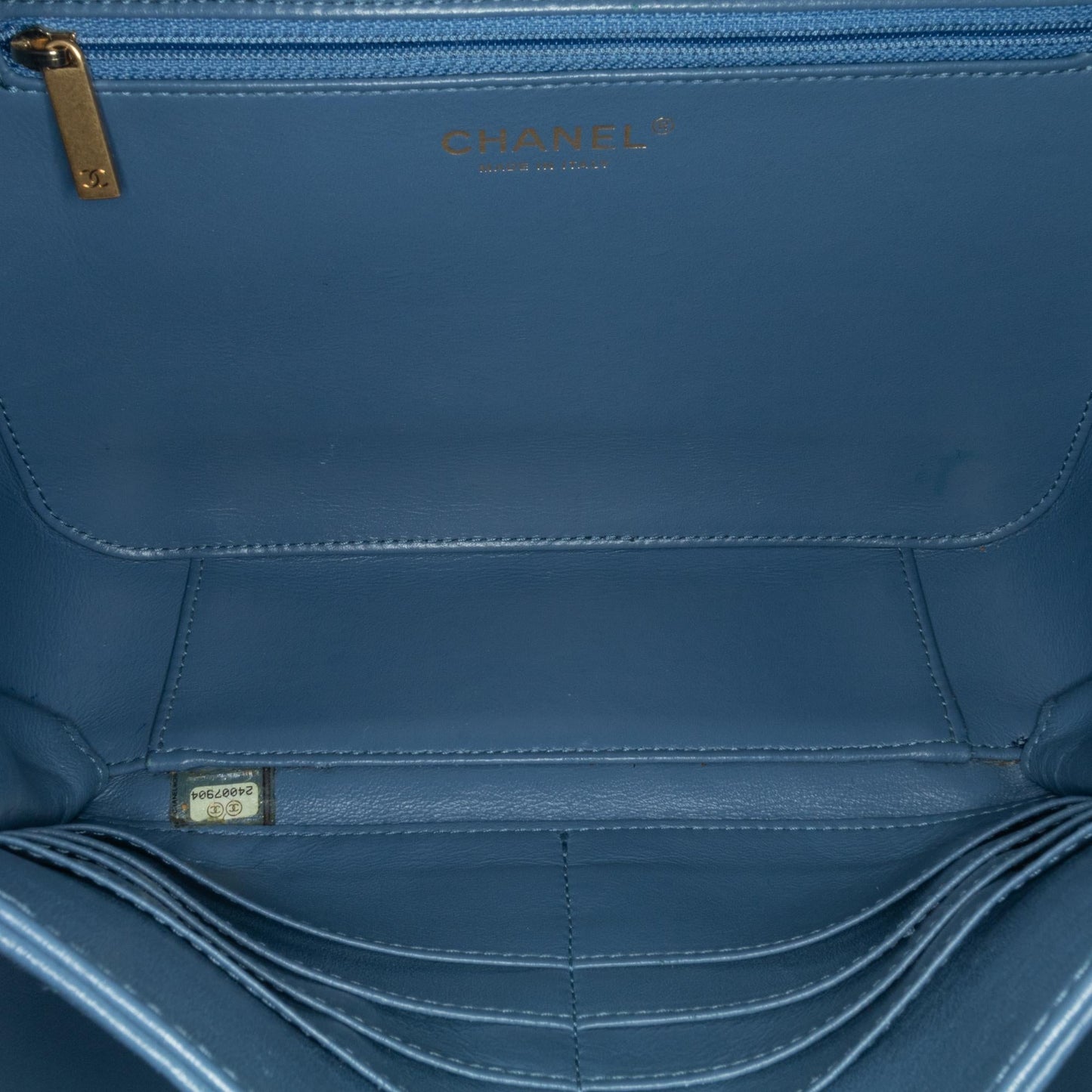 Chanel Large Caviar CC Filigree Vanity Case (SHG-JUihwi)