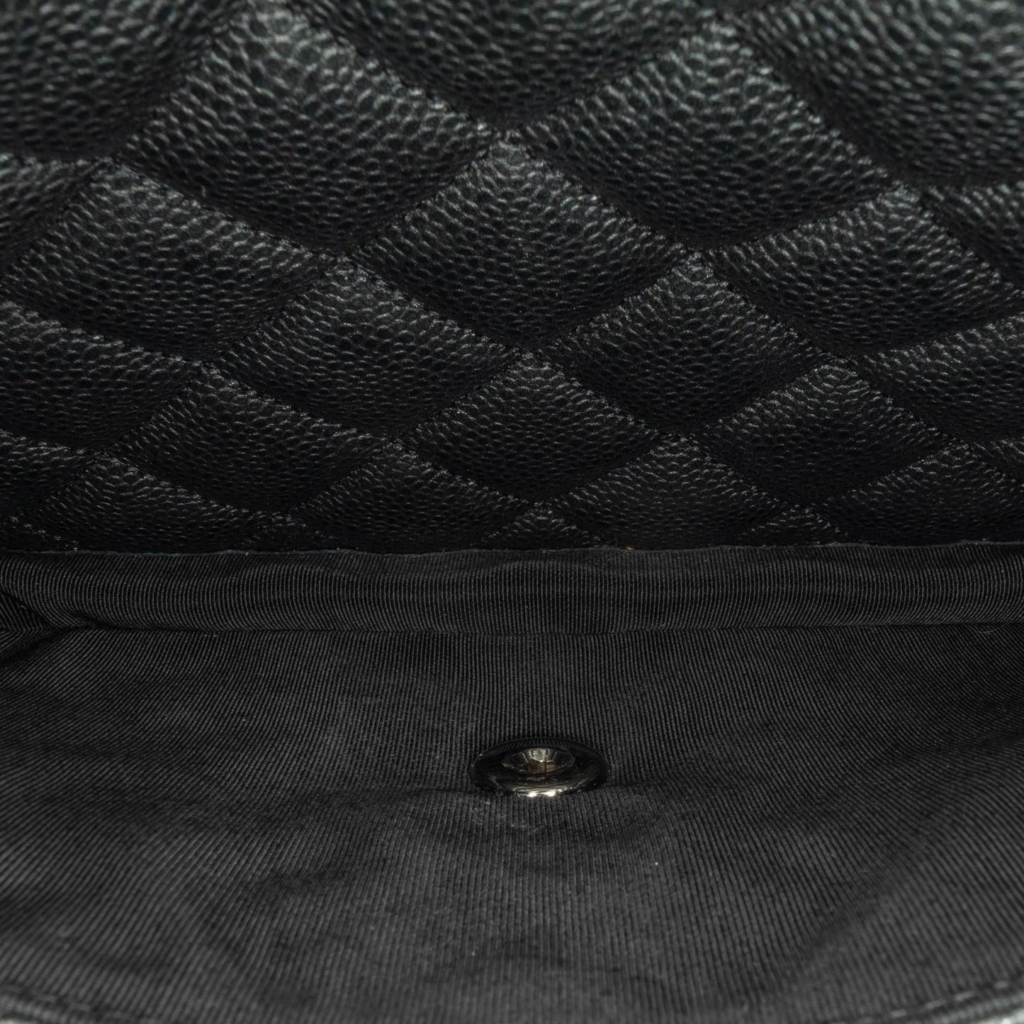 Chanel Large Caviar Flap Shopping Tote (SHG-UY8l1Y)