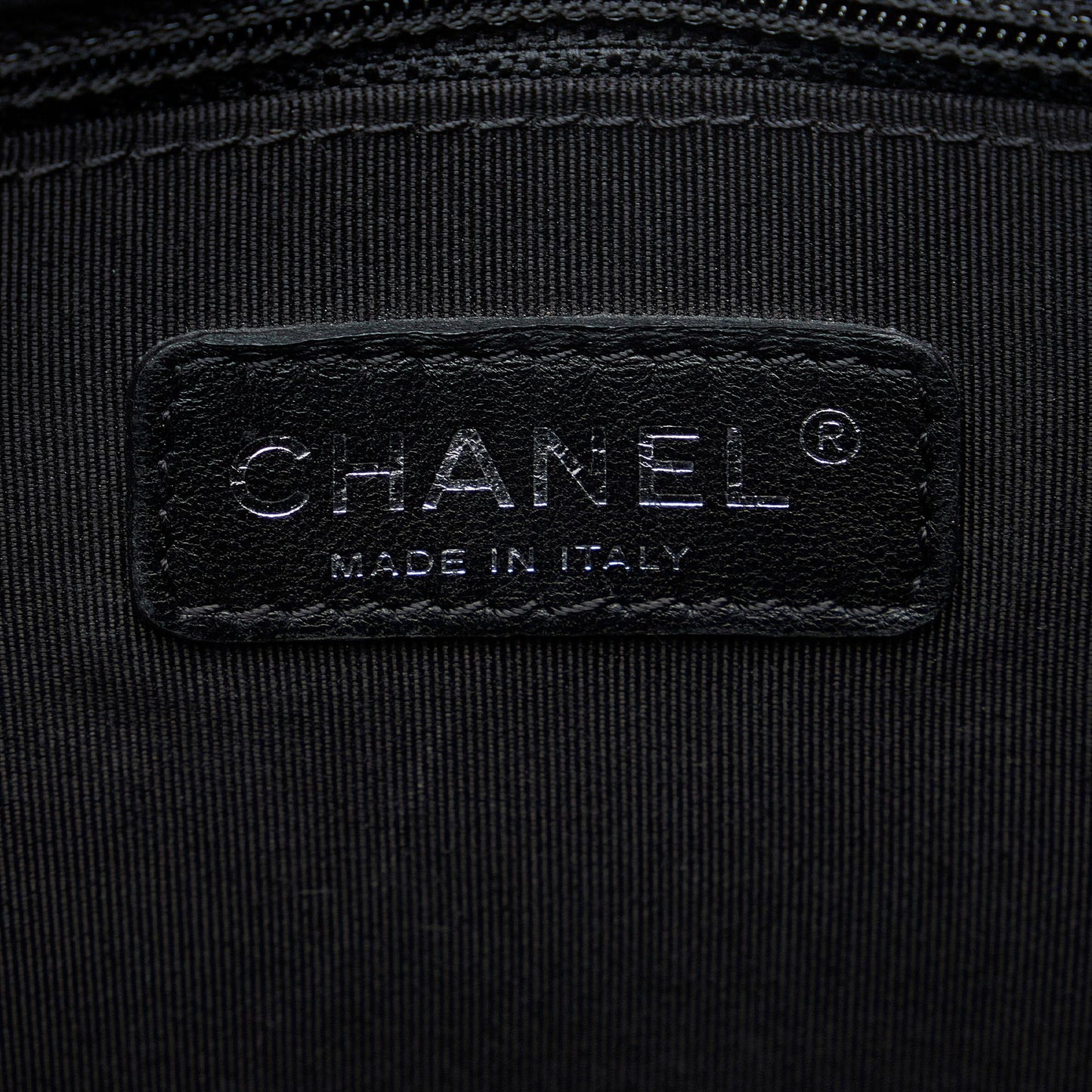 Chanel Large Lambskin Boy Bag (SHG-m0YwJJ)