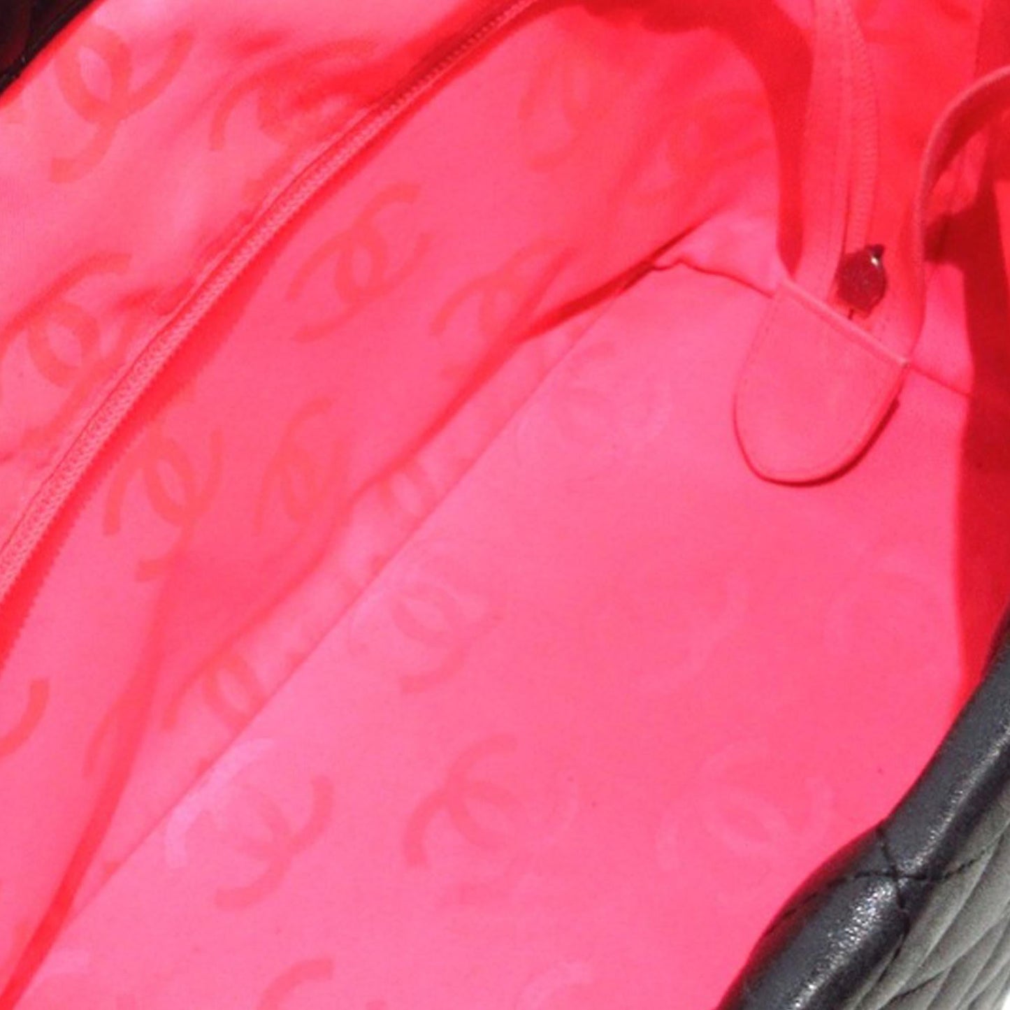 Chanel Large Lambskin Cambon Ligne Tote (SHG-s11ItS)