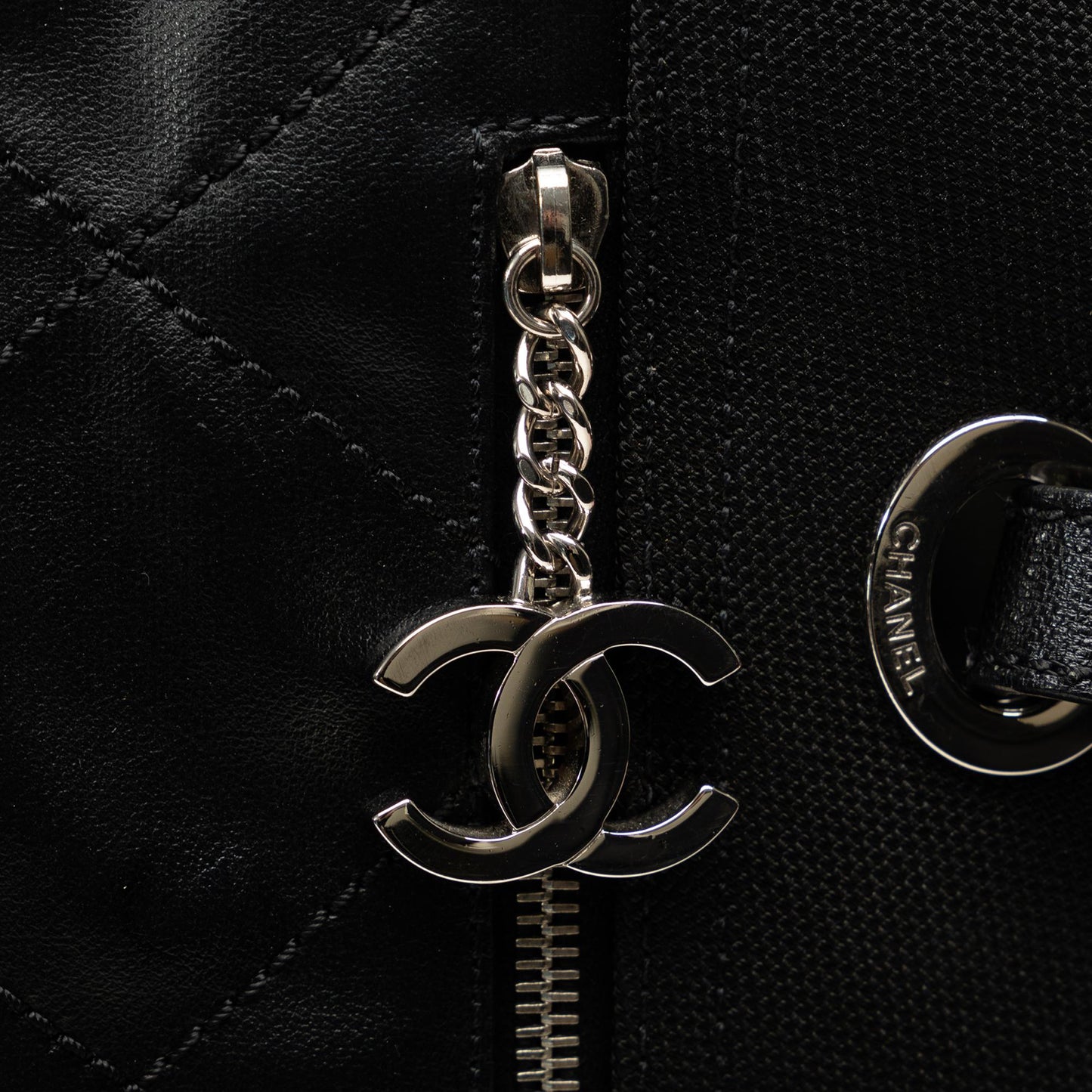 Chanel Large Paris Biarritz Tote (SHG-z42BY8)