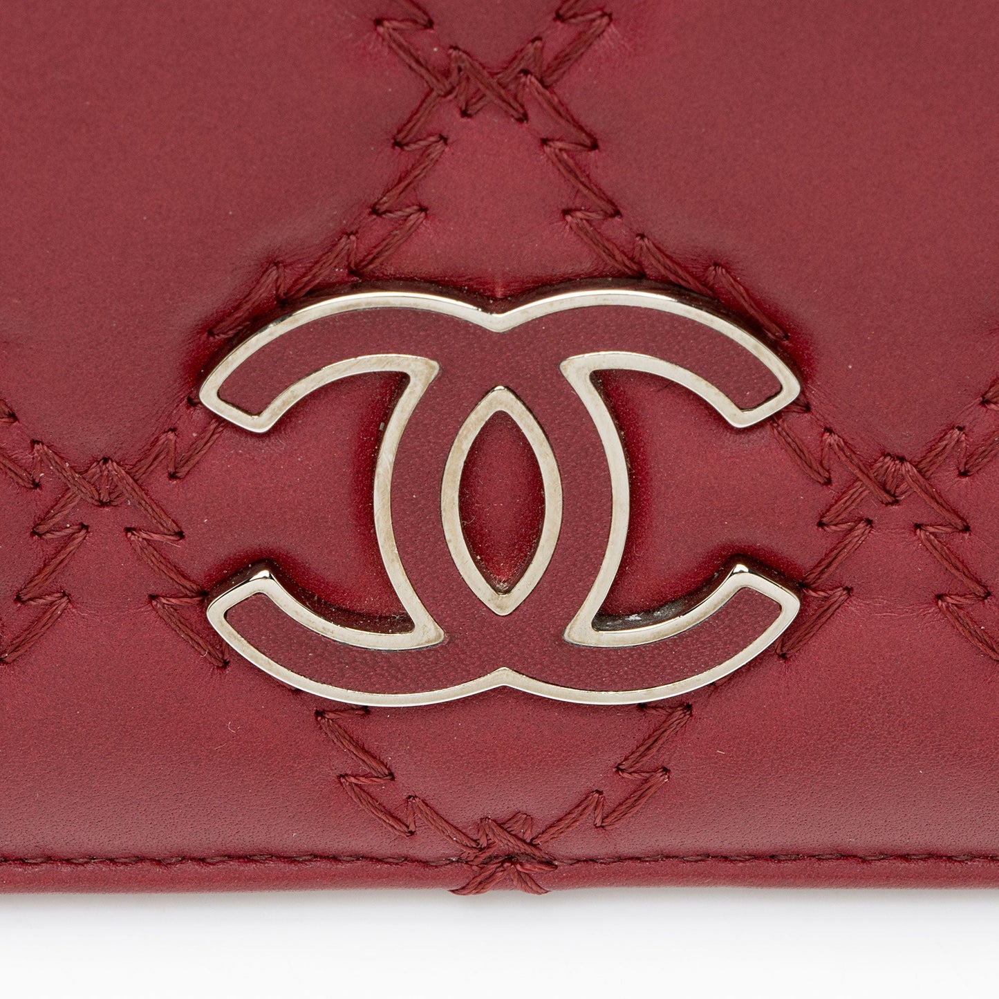 Chanel Leather Double Stitch CC Hamptons Yen Wallet