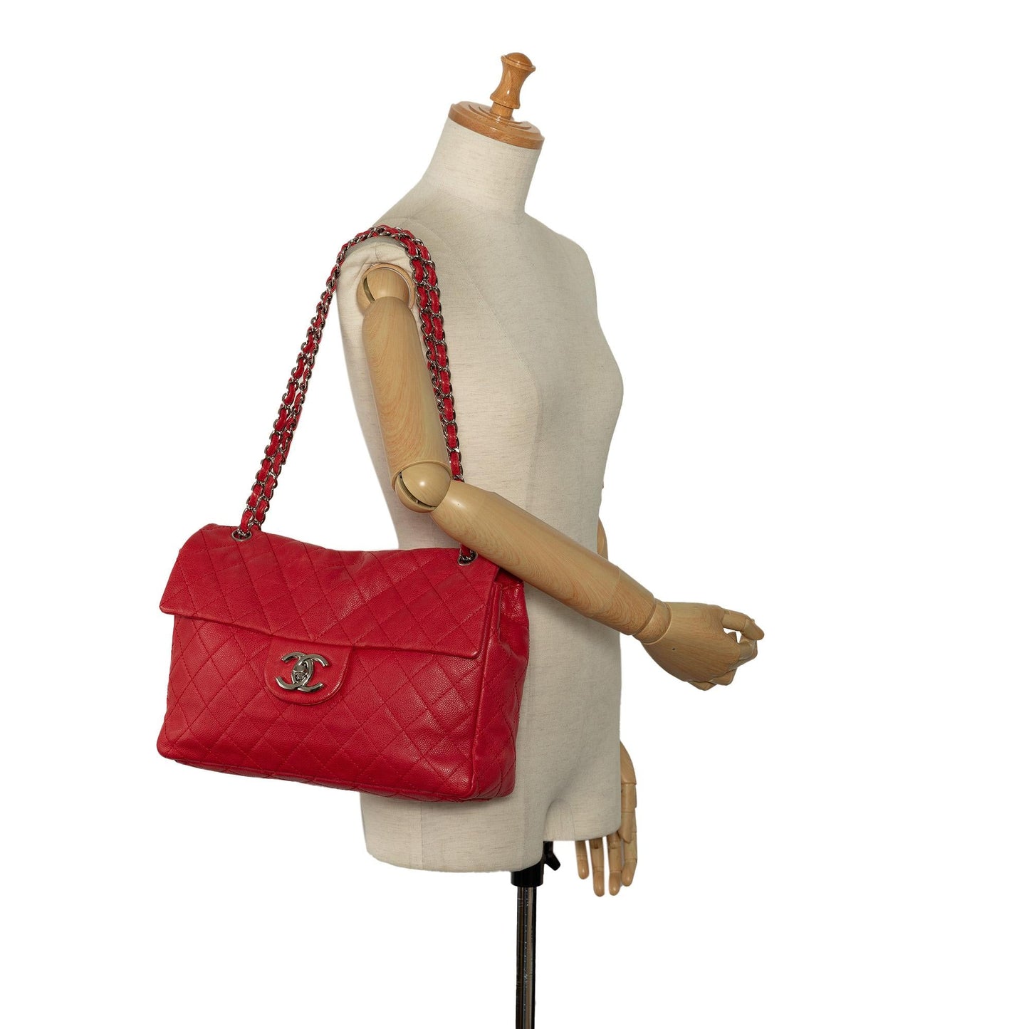 Chanel Maxi Caviar Soft Flap Bag (SHG-CWzo1H)