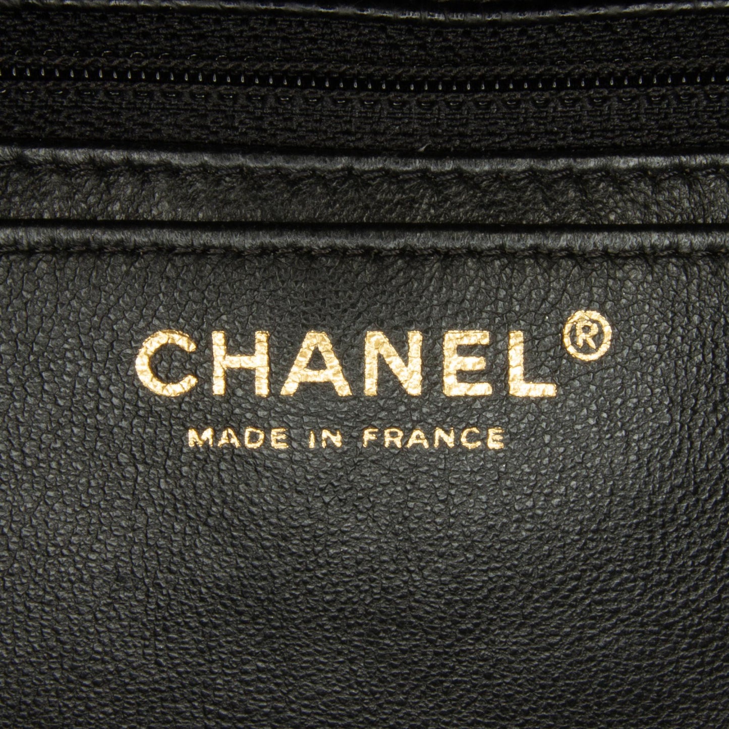 Chanel Maxi Classic Caviar Single Flap Bag (SHG-MTMiOb)