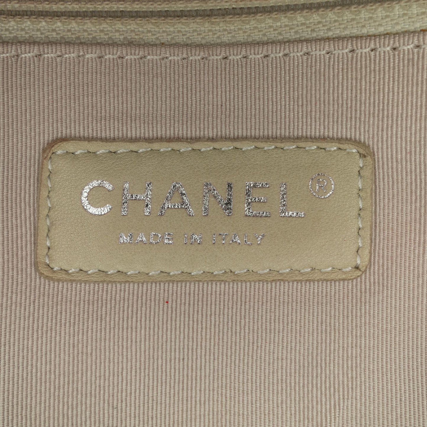 Chanel Maxi Washed Lambskin Chain Around Flap (SHG-PHFWWT)
