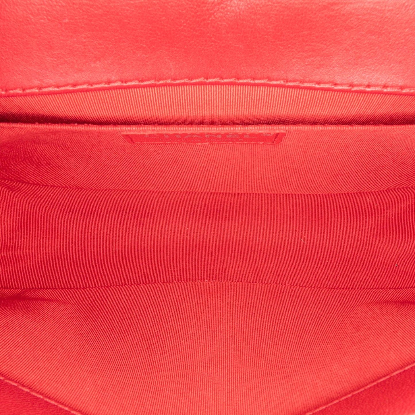 Chanel Medium Bicolor Lambskin Boy Flap (SHG-Qk8sN1)