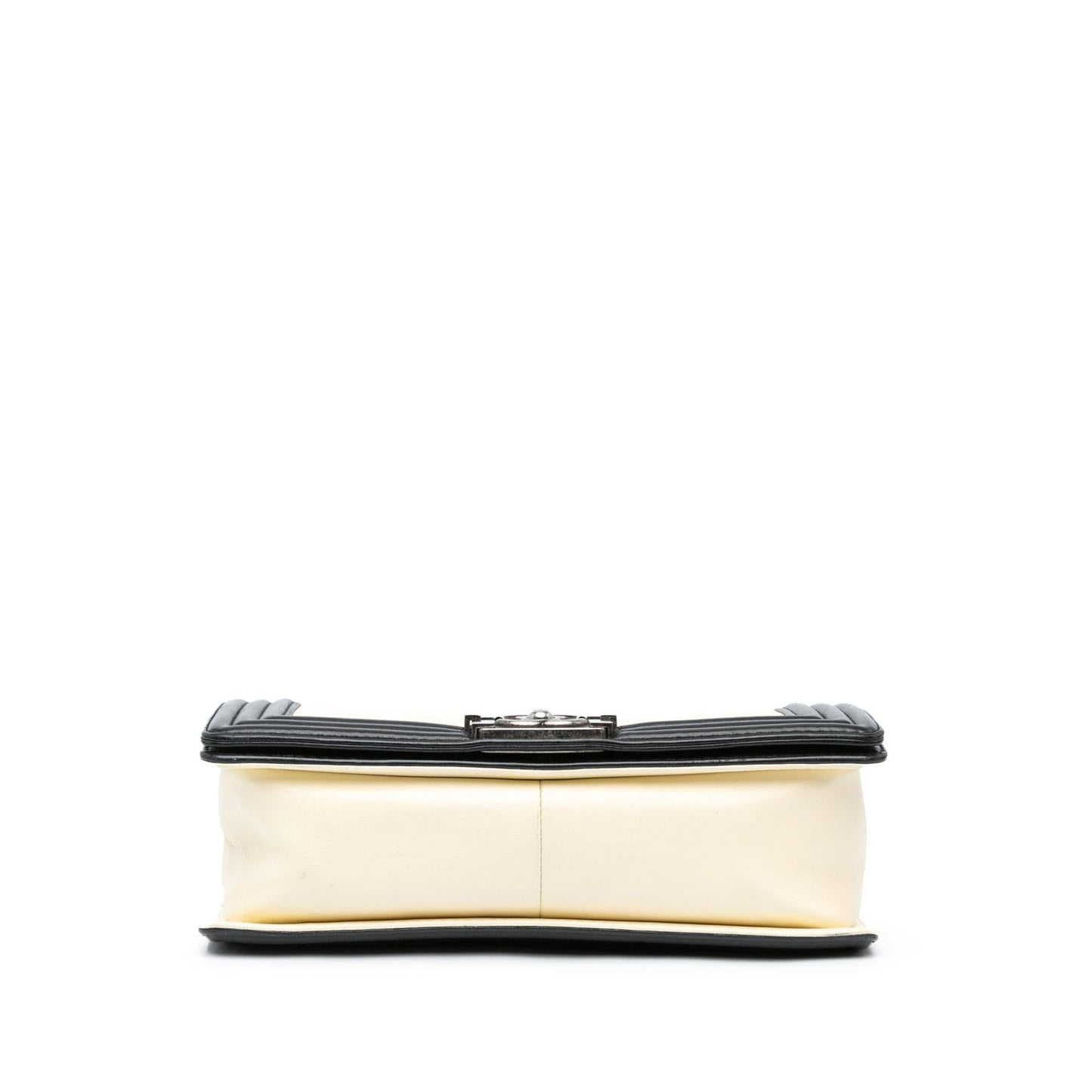 Chanel Medium Bicolor Lambskin Boy Flap (SHG-qI2Oyf)