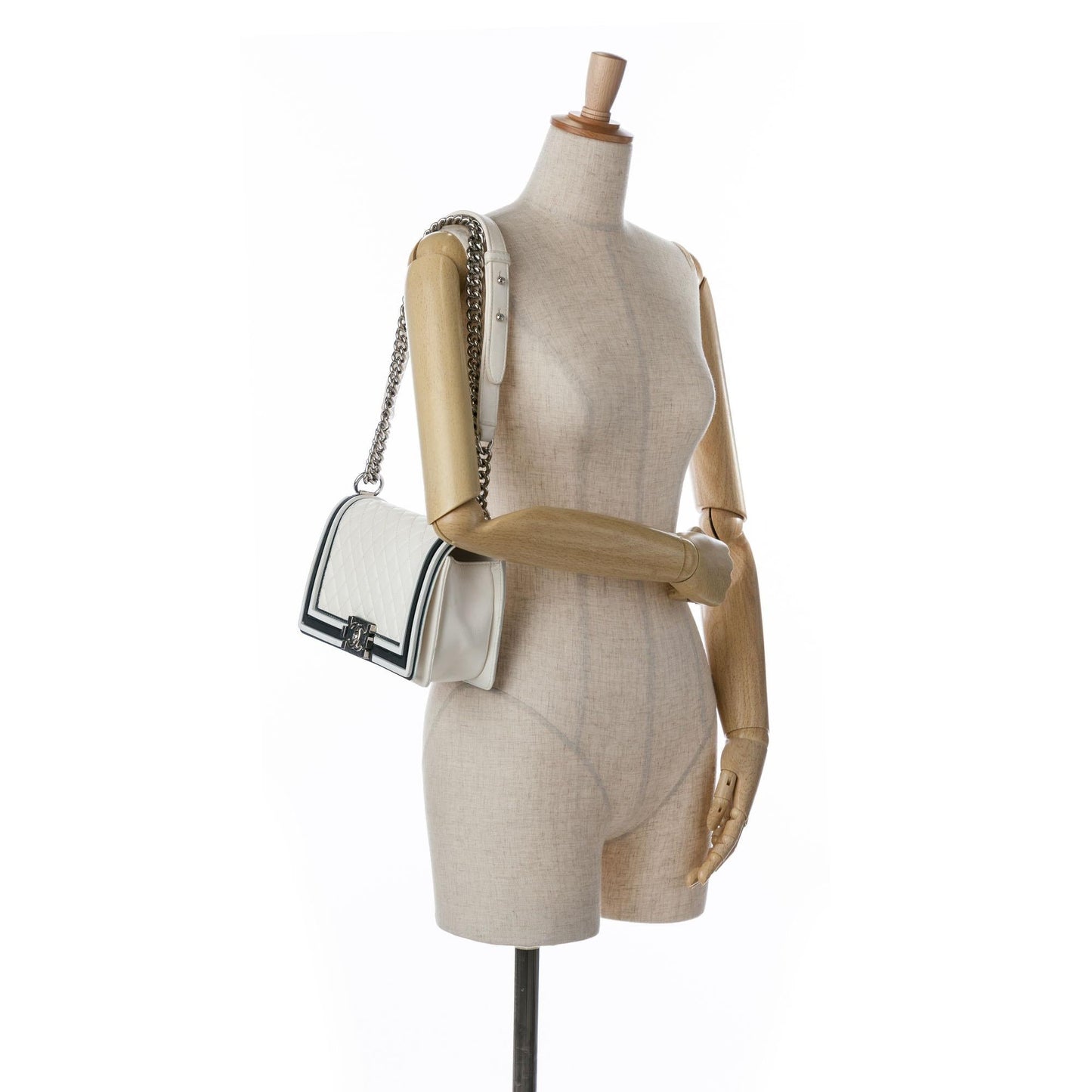 Chanel Medium Bicolor Lambskin and Rubber Boy Flap (SHG-k7sY5d)