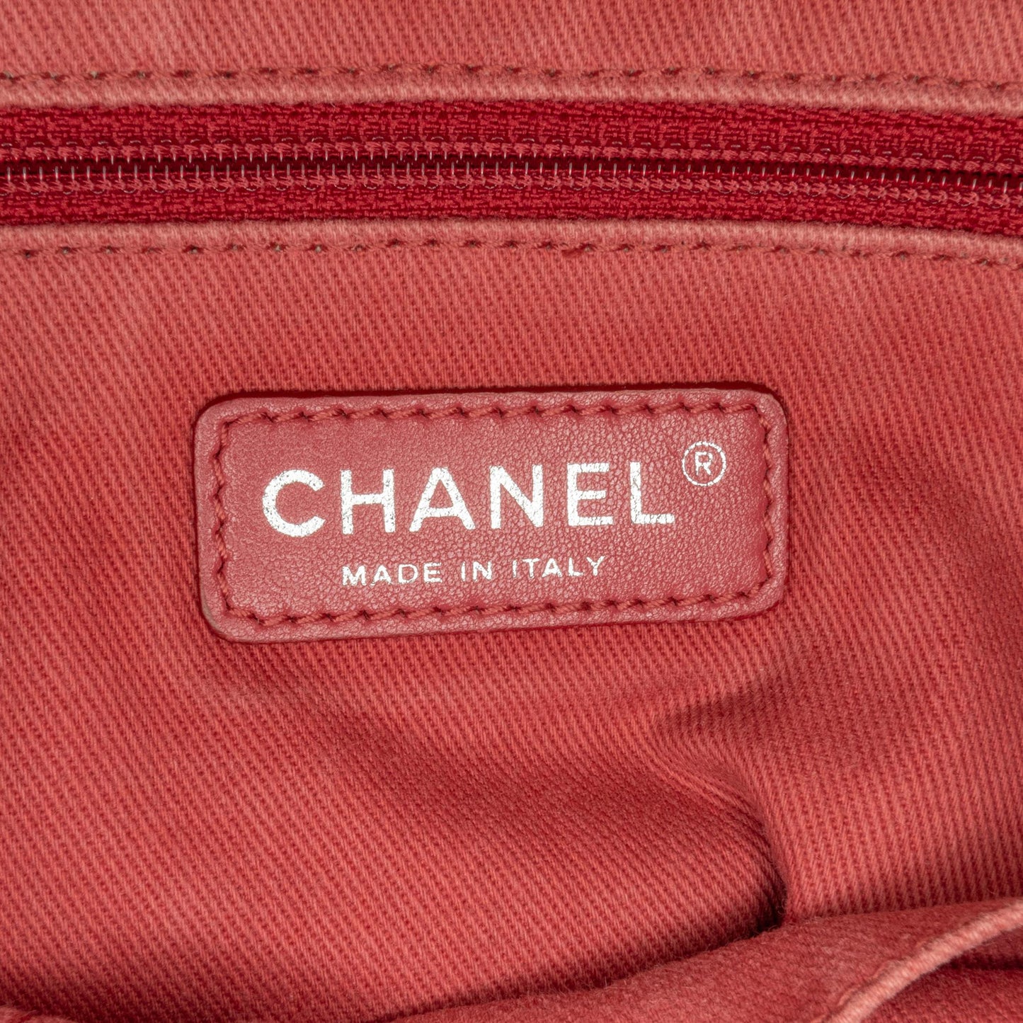 Chanel Medium Canvas Deauville Tote (SHG-6SPuzp)