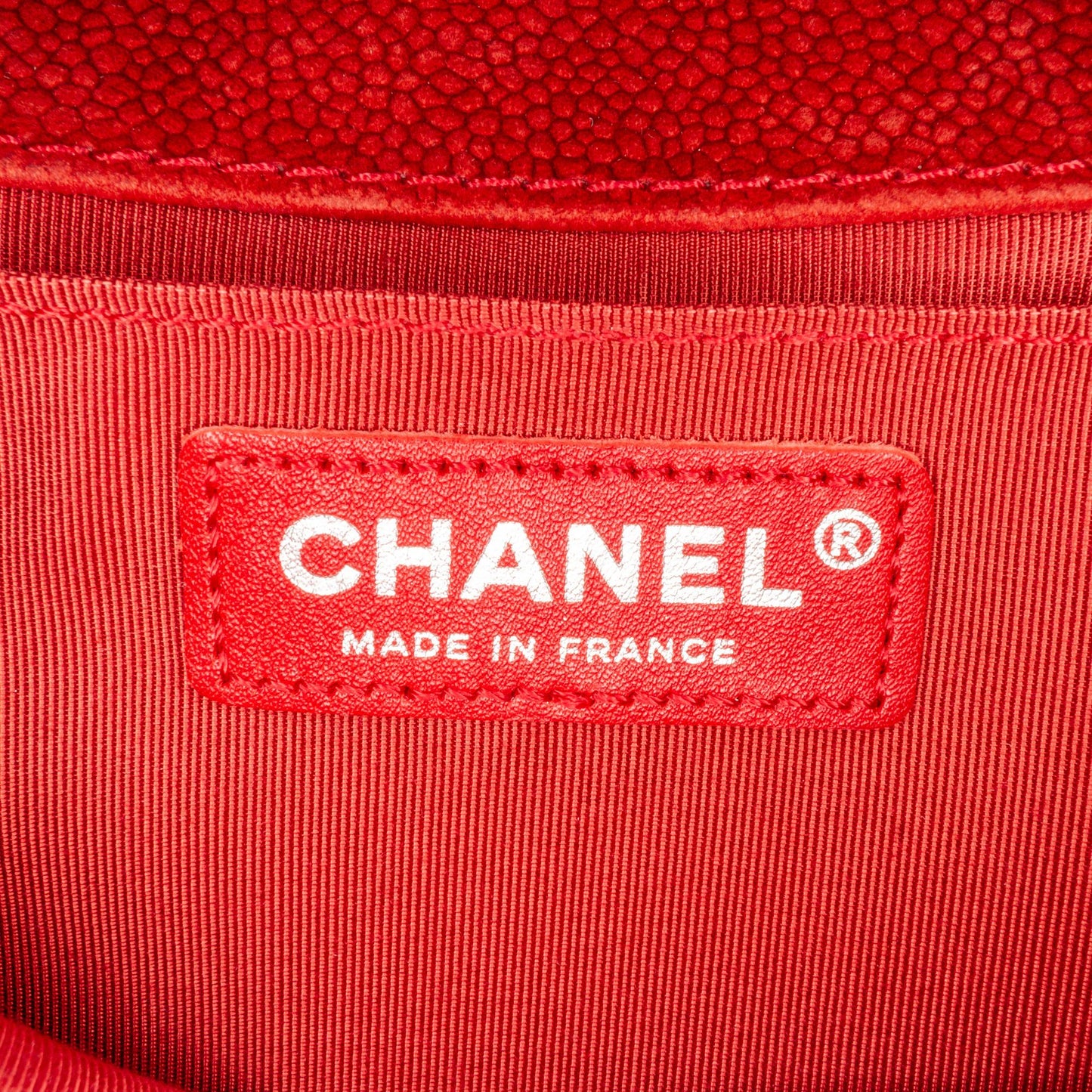 Chanel Medium Caviar Boy Flap Bag (SHG-HHFSry)