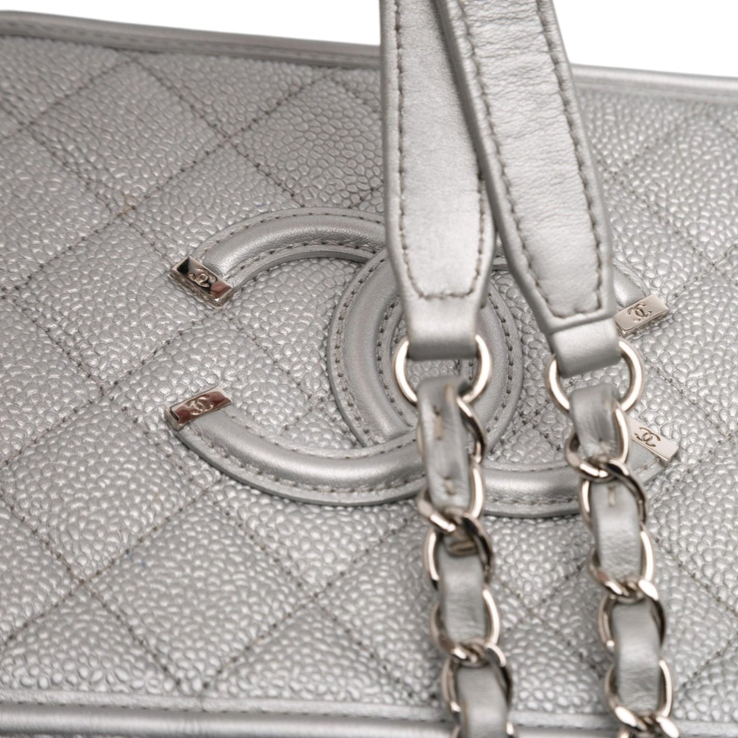 Chanel Medium Caviar CC Filigree Vanity Case