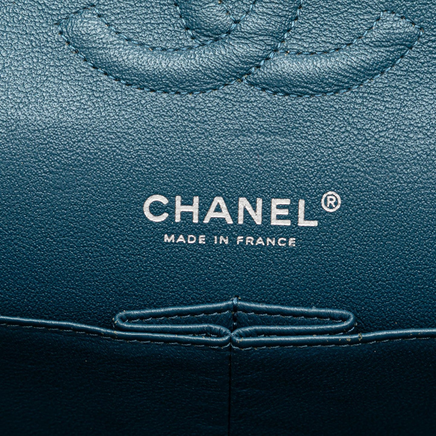 Chanel Medium Classic Caviar Double Flap (SHG-GyoJMX)