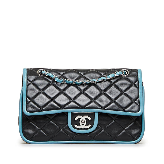 Chanel Medium Classic Lambskin Bicolor Double Flap (SHG-8jAZkX)