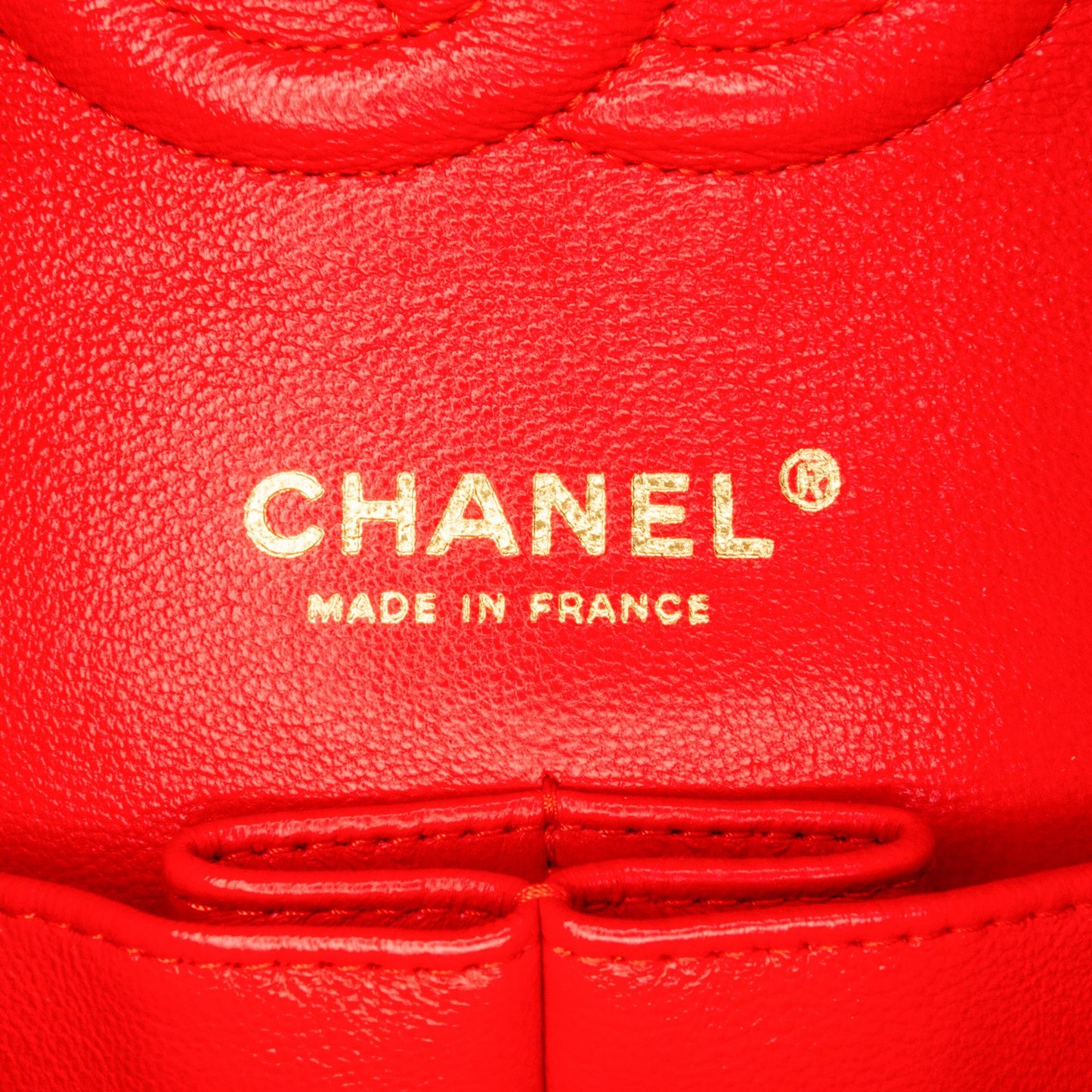Chanel Medium Classic Lambskin Double Flap (SHG-H1Kink)