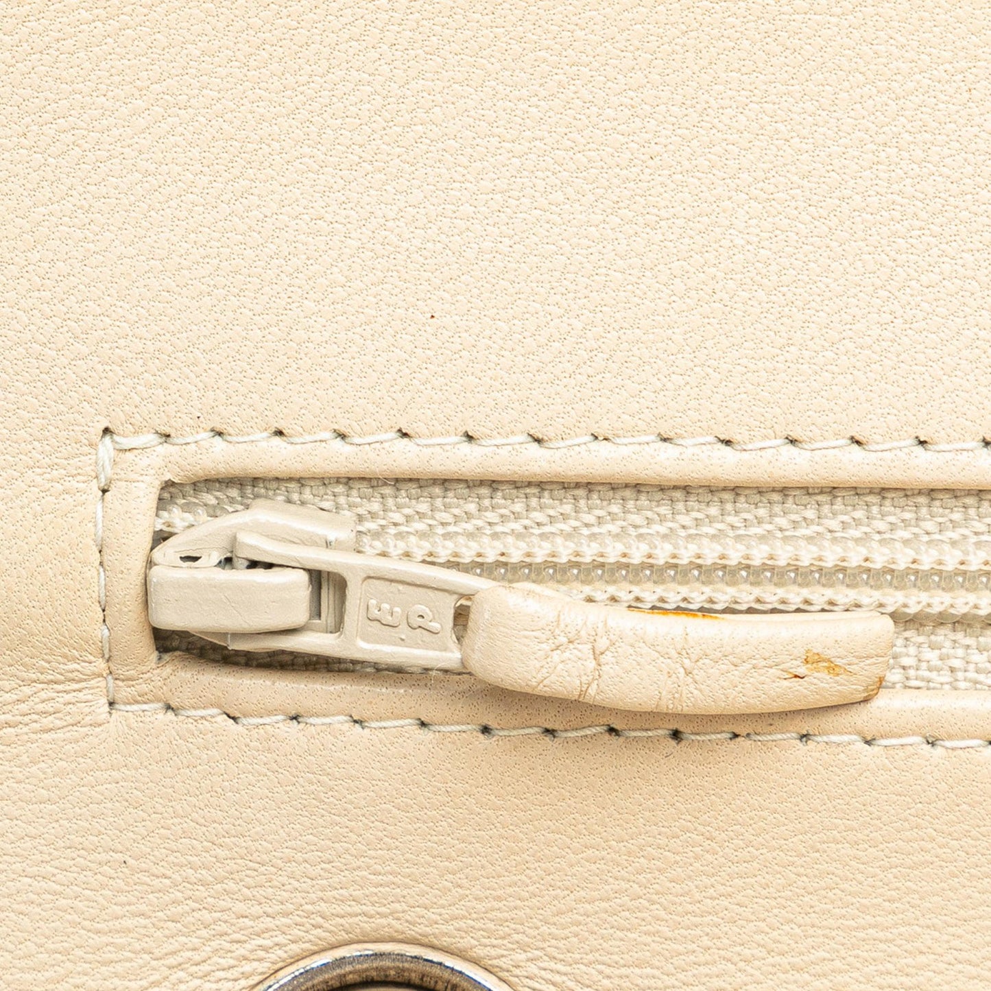 Chanel Medium Classic Lambskin Double Flap (SHG-U2UDWC)