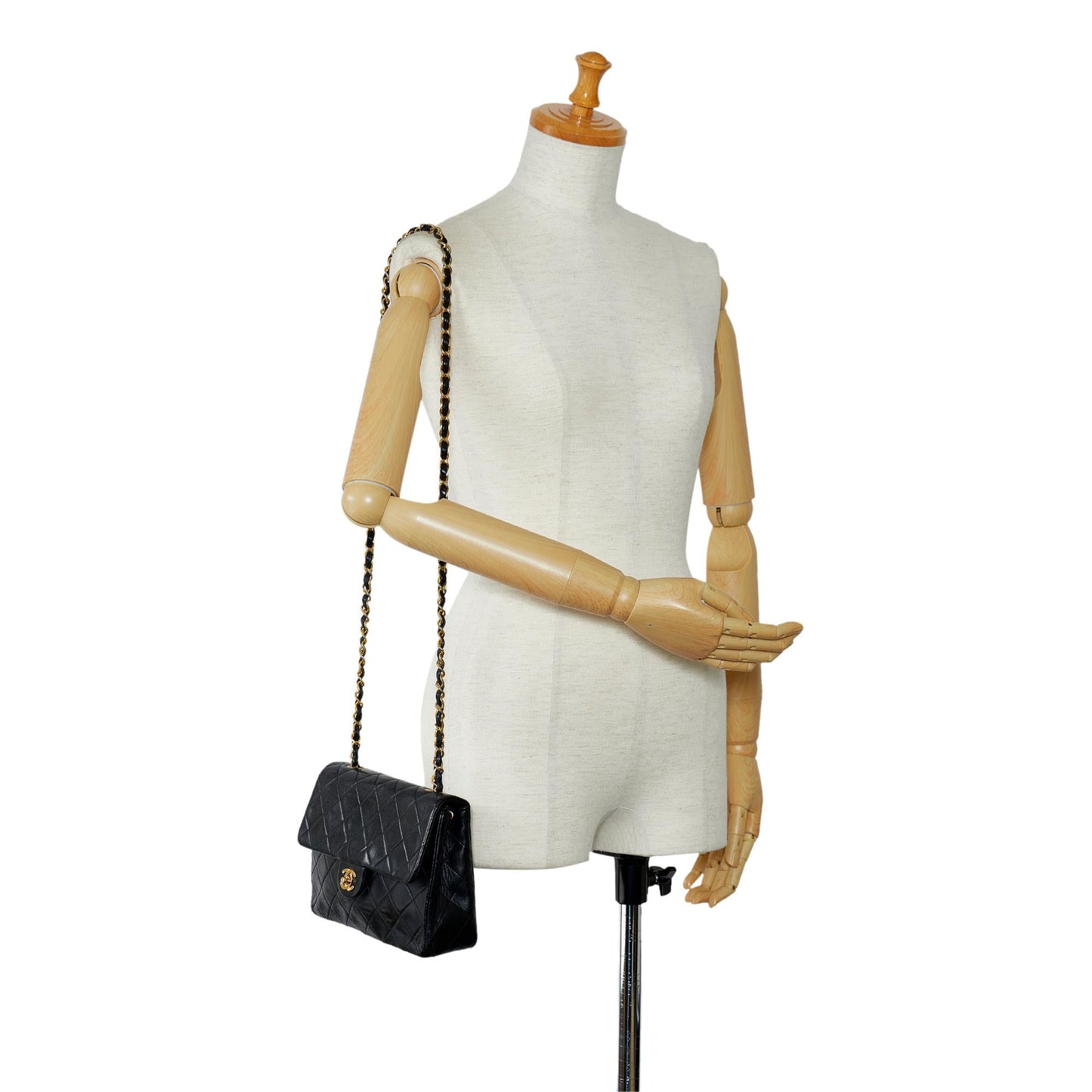 Chanel Medium Classic Lambskin Single Flap Bag (SHG-puFpTM)