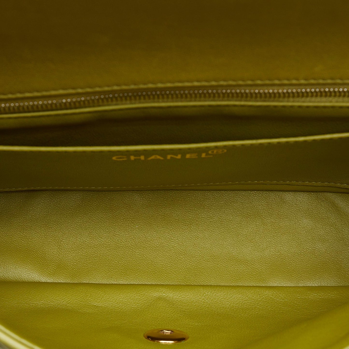 Chanel Medium Classic Lambskin Single Flap (SHG-oaTwdF)