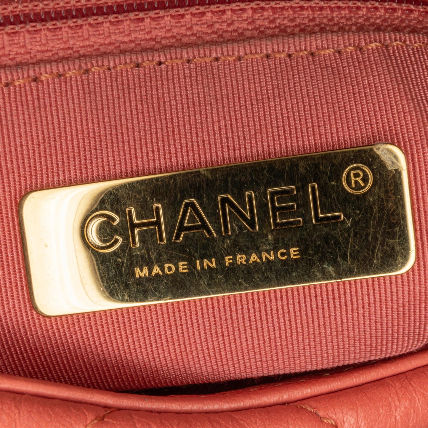 Chanel Medium Lambskin 19 Flap (SHG-3kILnI)