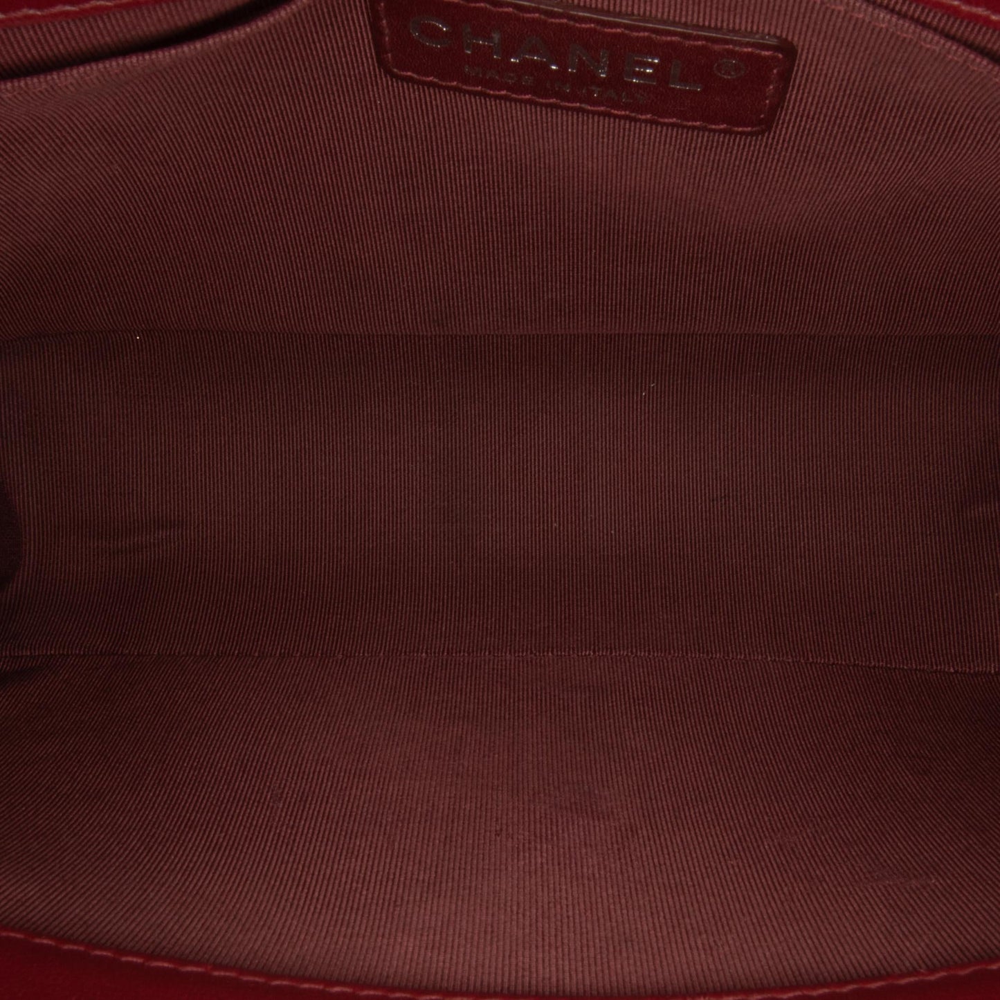 Chanel Medium Lambskin Boy Flap (SHG-c1RccM)