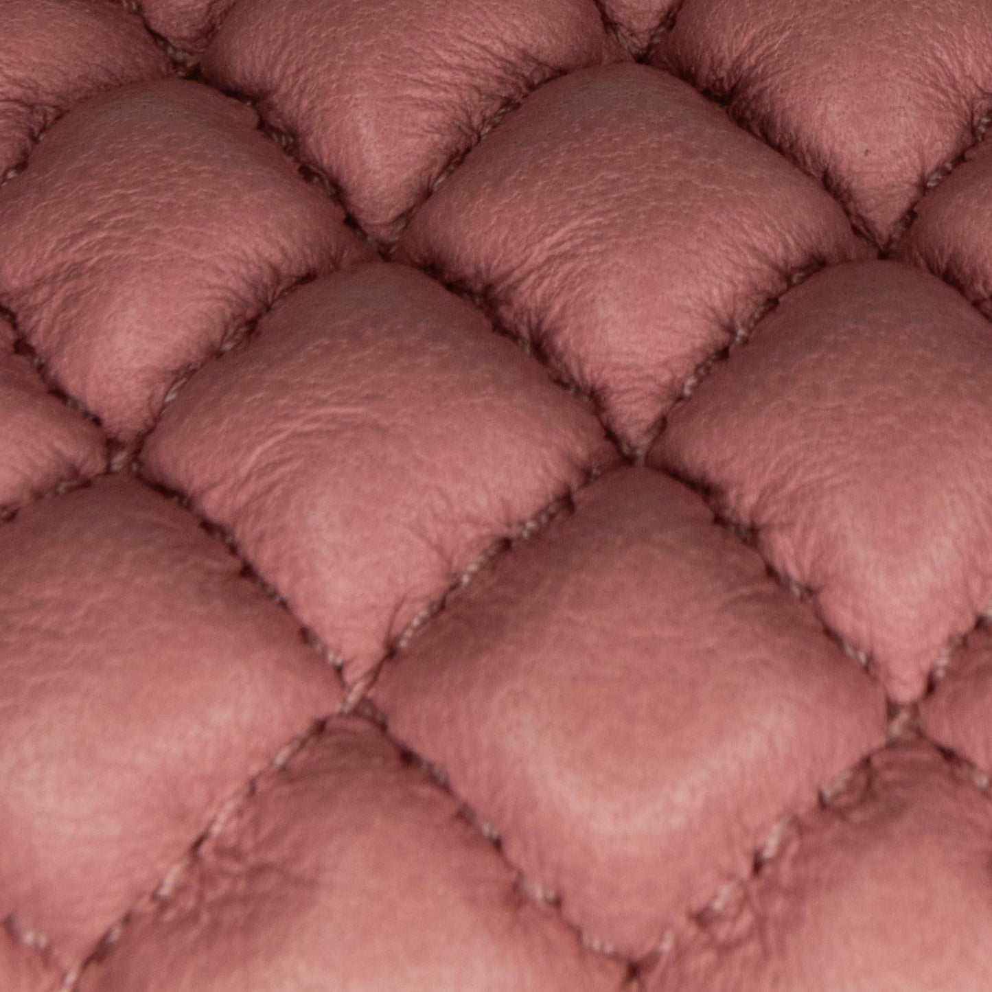 Chanel Medium Microquilted Lambskin Flap (SHG-ZOgysV)