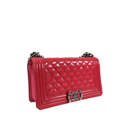 Luxury Chanel Medium Patent Boy Flap (SHG-Q9F2oG)