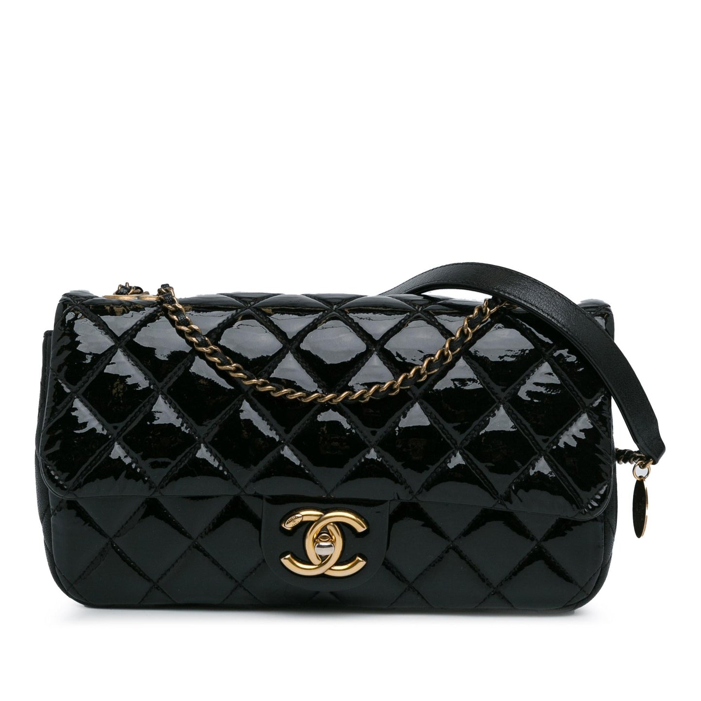 Luxury Chanel Medium Patent Goatskin CC Eyelet Flap (SHG-7lc5oU)
