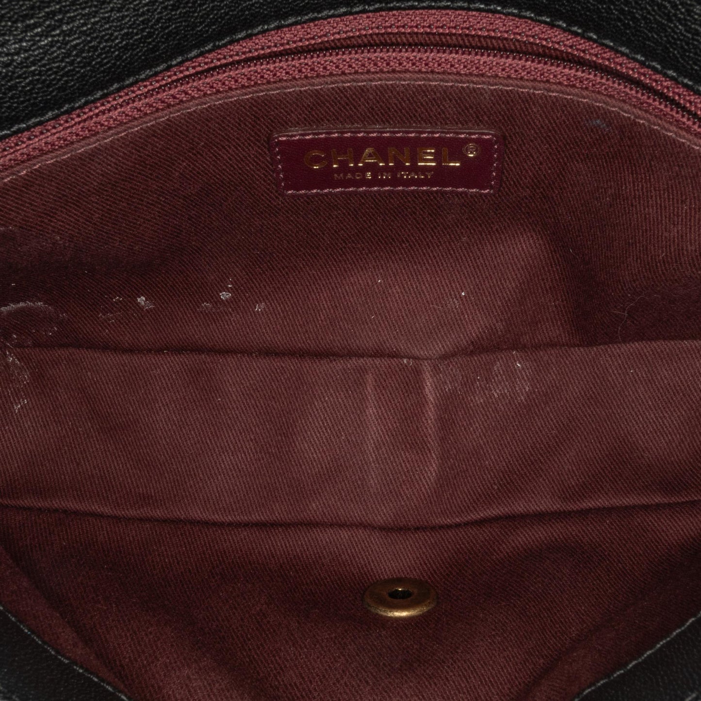 Luxury Chanel Medium Patent Goatskin CC Eyelet Flap (SHG-Xldzli)