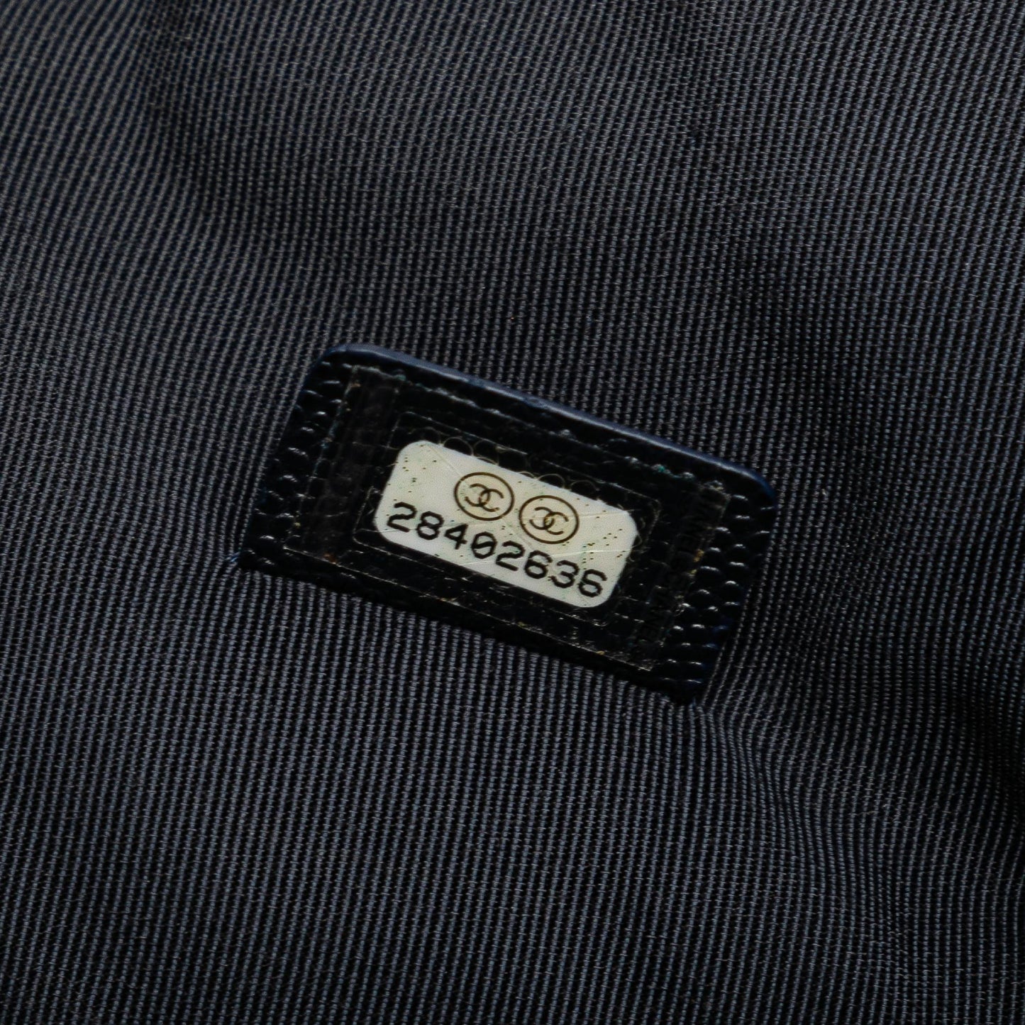 Chanel Medium Quilted Caviar O Case Clutch (SHG-bgRUQW)
