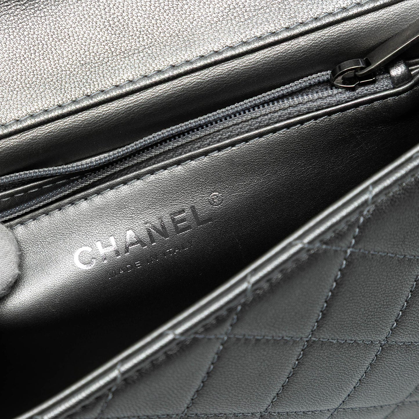 Chanel Medium Quilted Metallic Goatskin Chic Pearls Flap