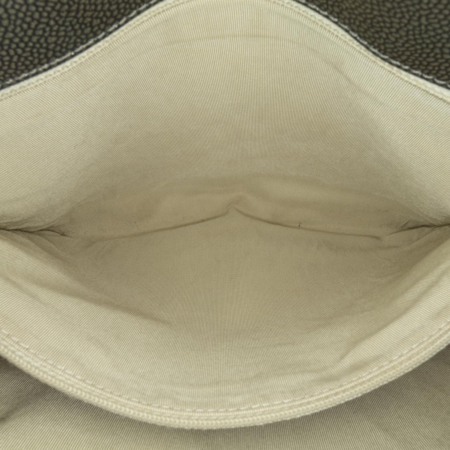 Chanel Metallic Caviar Grand Shopping Tote (SHG-ZLtc4Q)