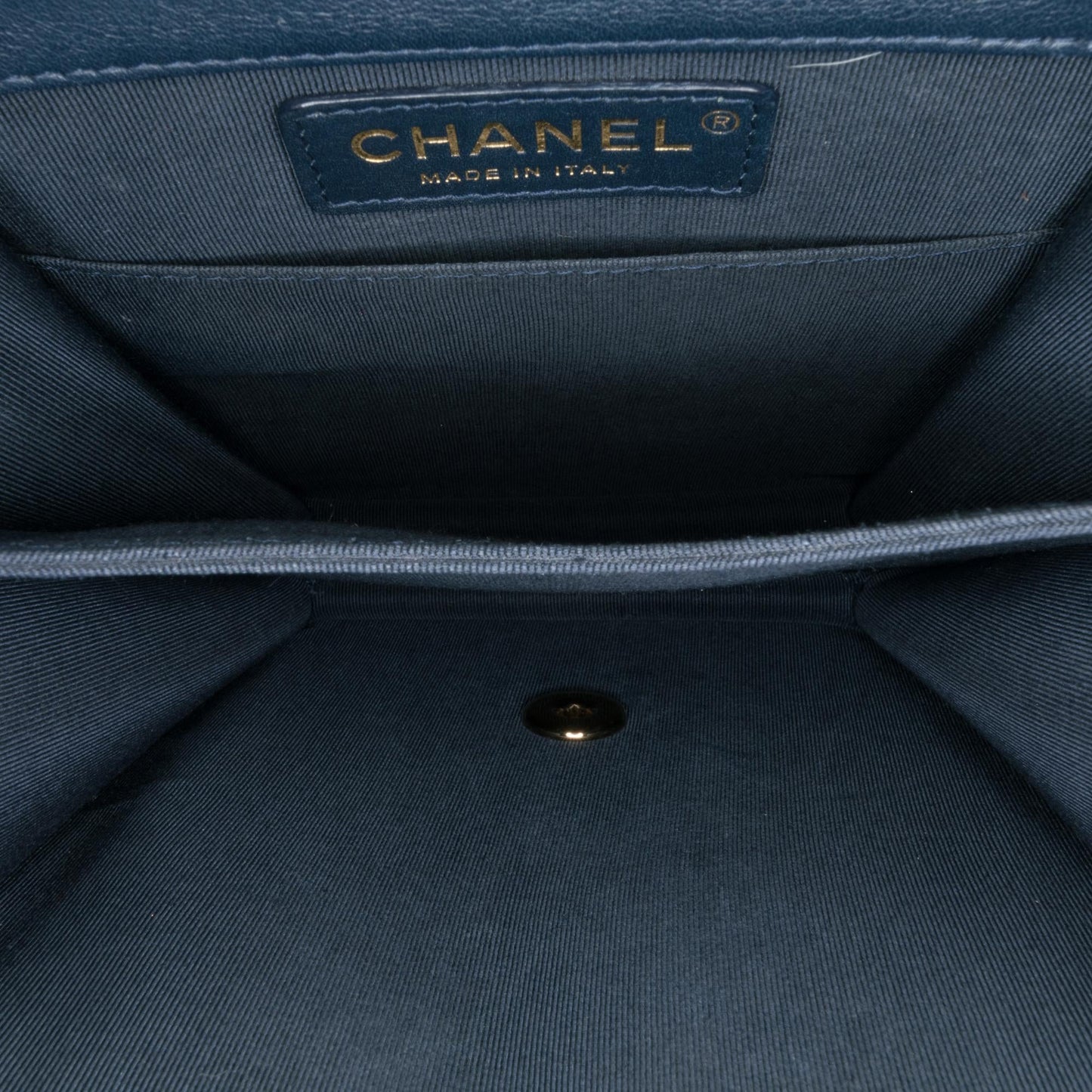 Chanel Metallic Lambskin Striped North South Boy Flap (SHG-gdf9Ua)