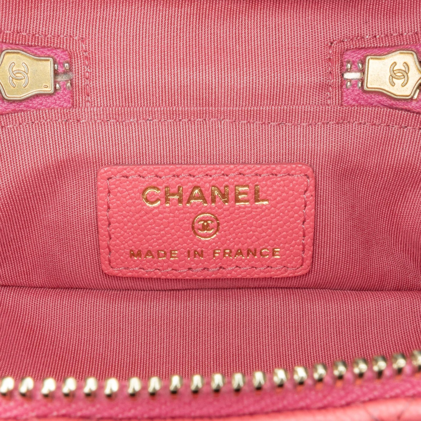 Chanel Micro Caviar Chain Vanity Bag (SHG-LbgD5F)