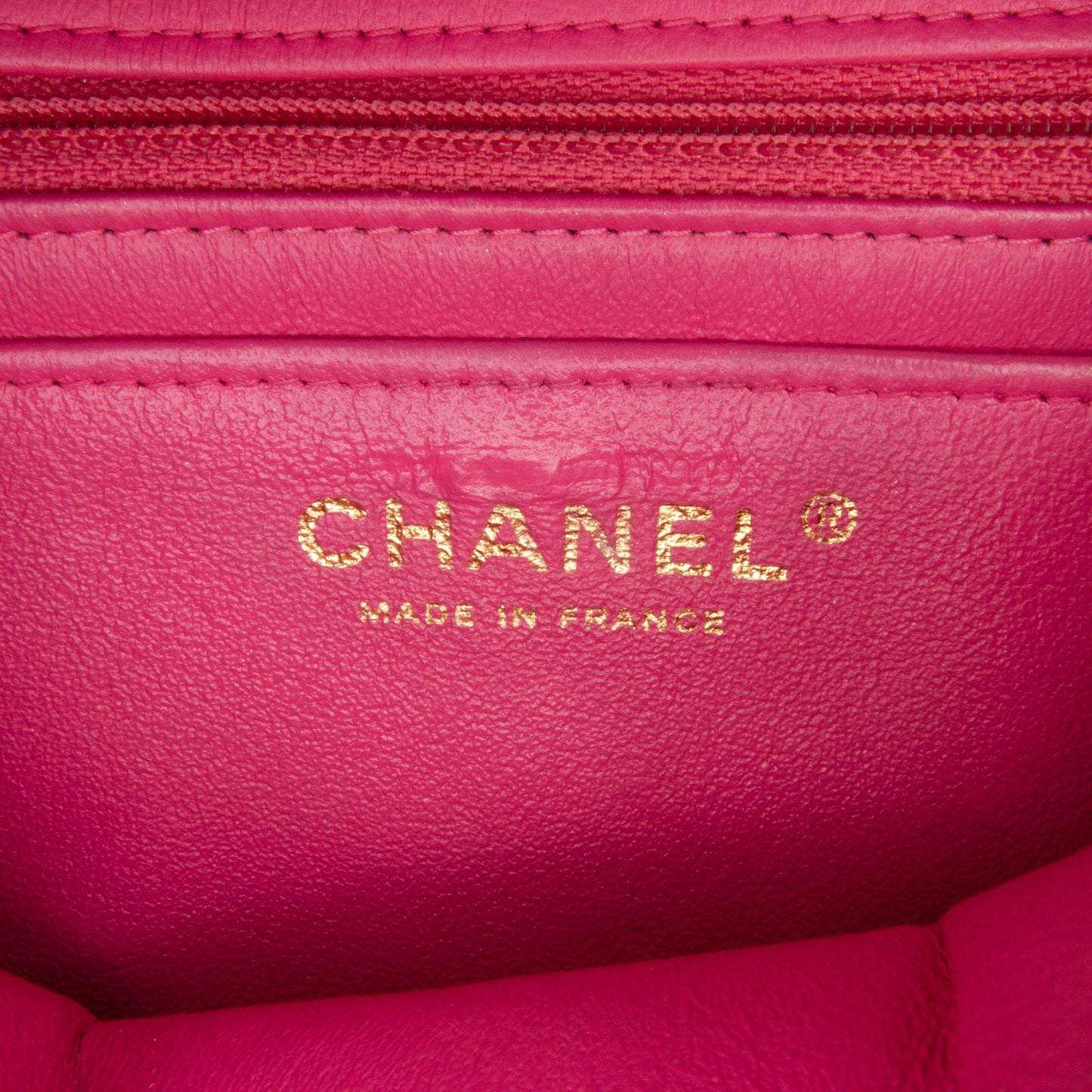 Chanel Mini Chevron Quilted Lambskin Rectangular Flap (SHG-nY0kHq)