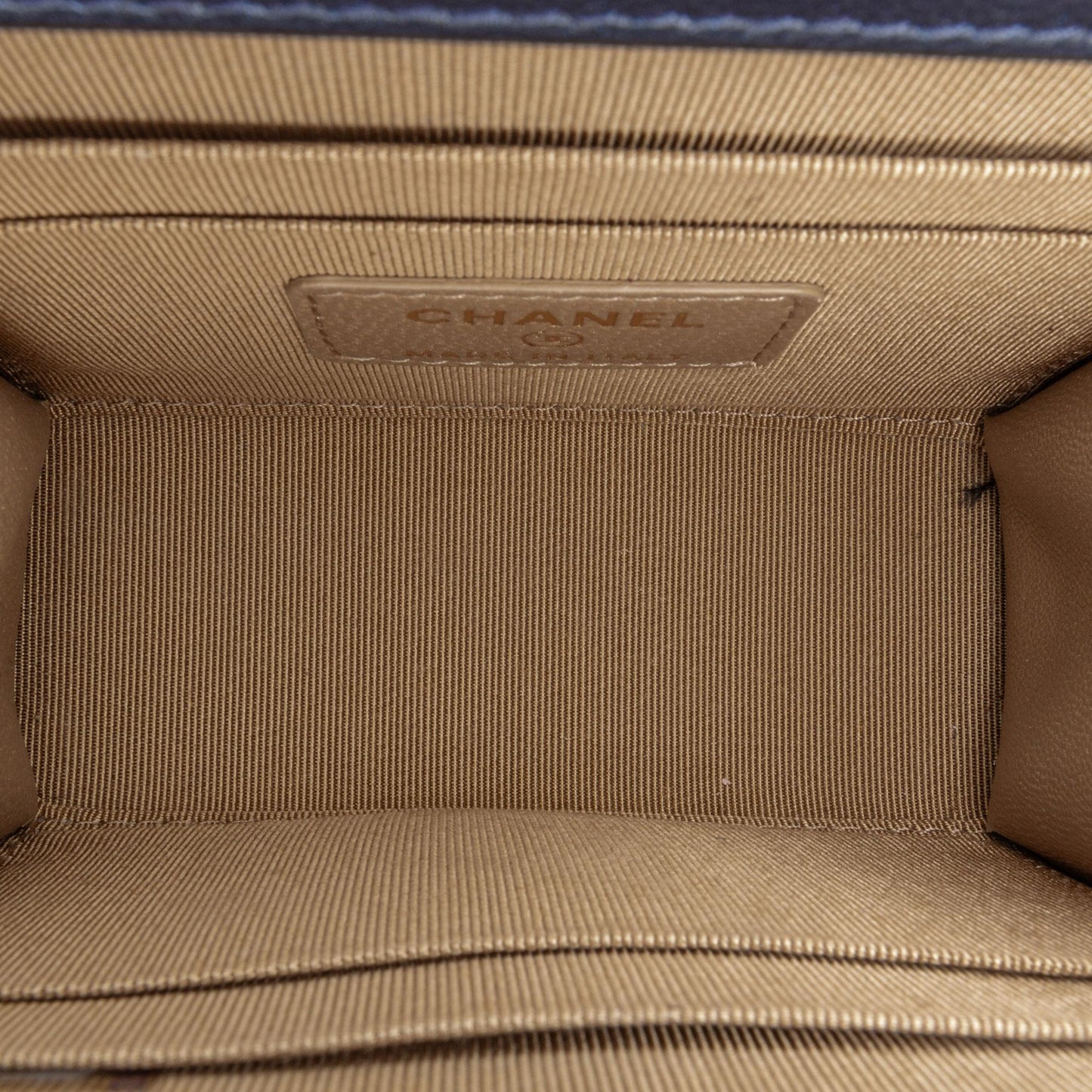 Chanel Mini Chic Pearls Crossbody (SHG-rcMm8Z)