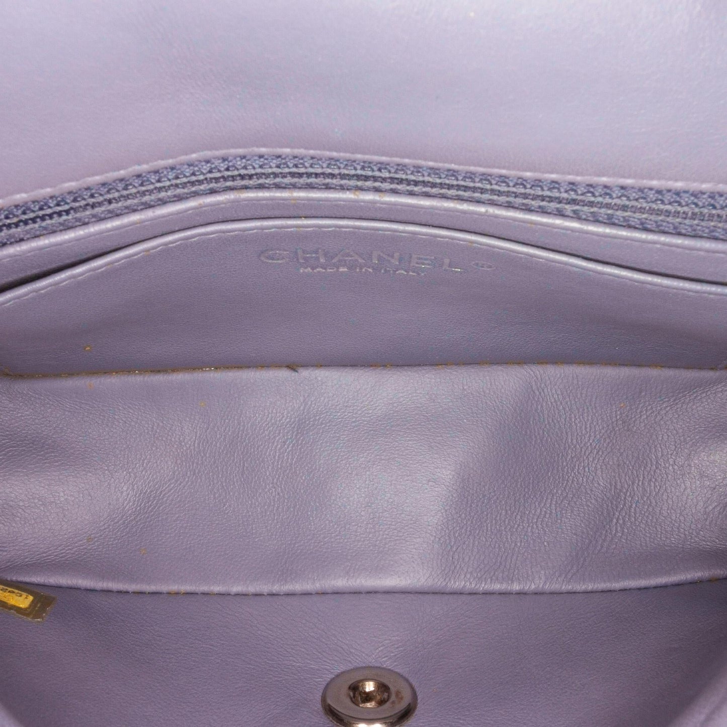 Chanel Mini Rectangular Classic Lambskin Single Flap (SHG-vQkc6V)