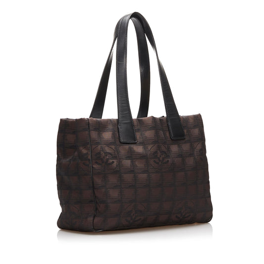 Chanel New Travel Line Handbag (SHG-cYPGJh)