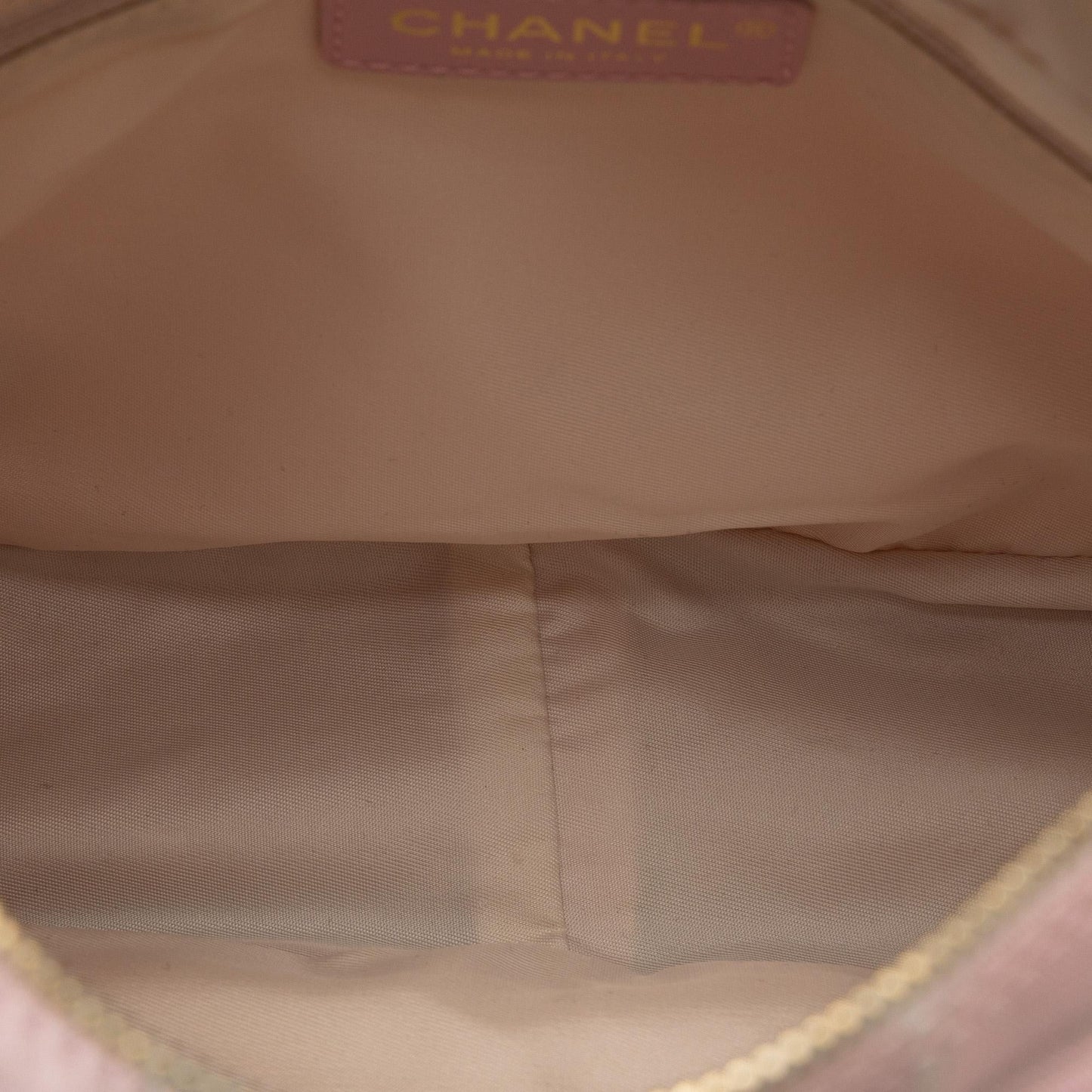 Chanel New Travel Line Handbag (SHG-7LFKx3)