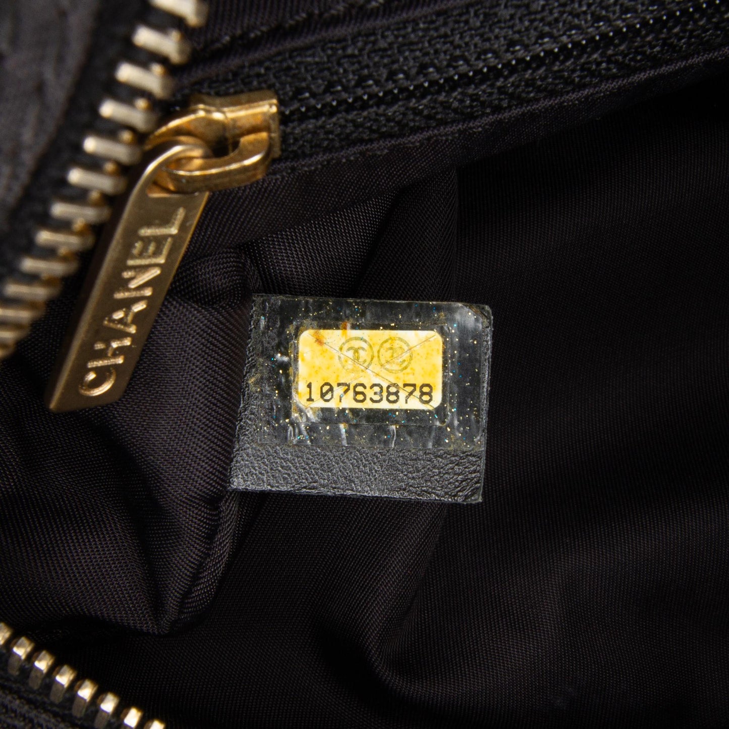 Chanel New Travel Line Handbag (SHG-5LTm5z)