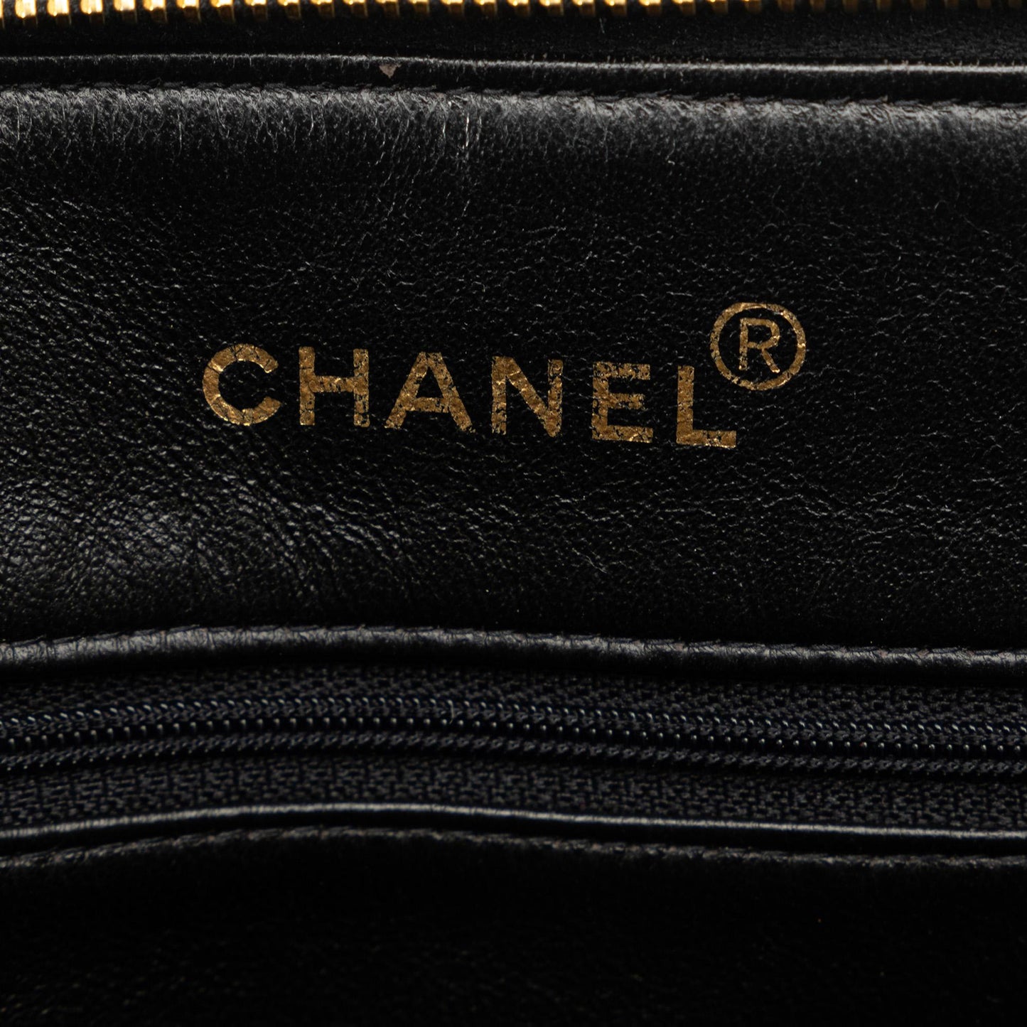 Chanel Quilted Lambskin Dome Shoulder Bag (SHG-BDgoe5)