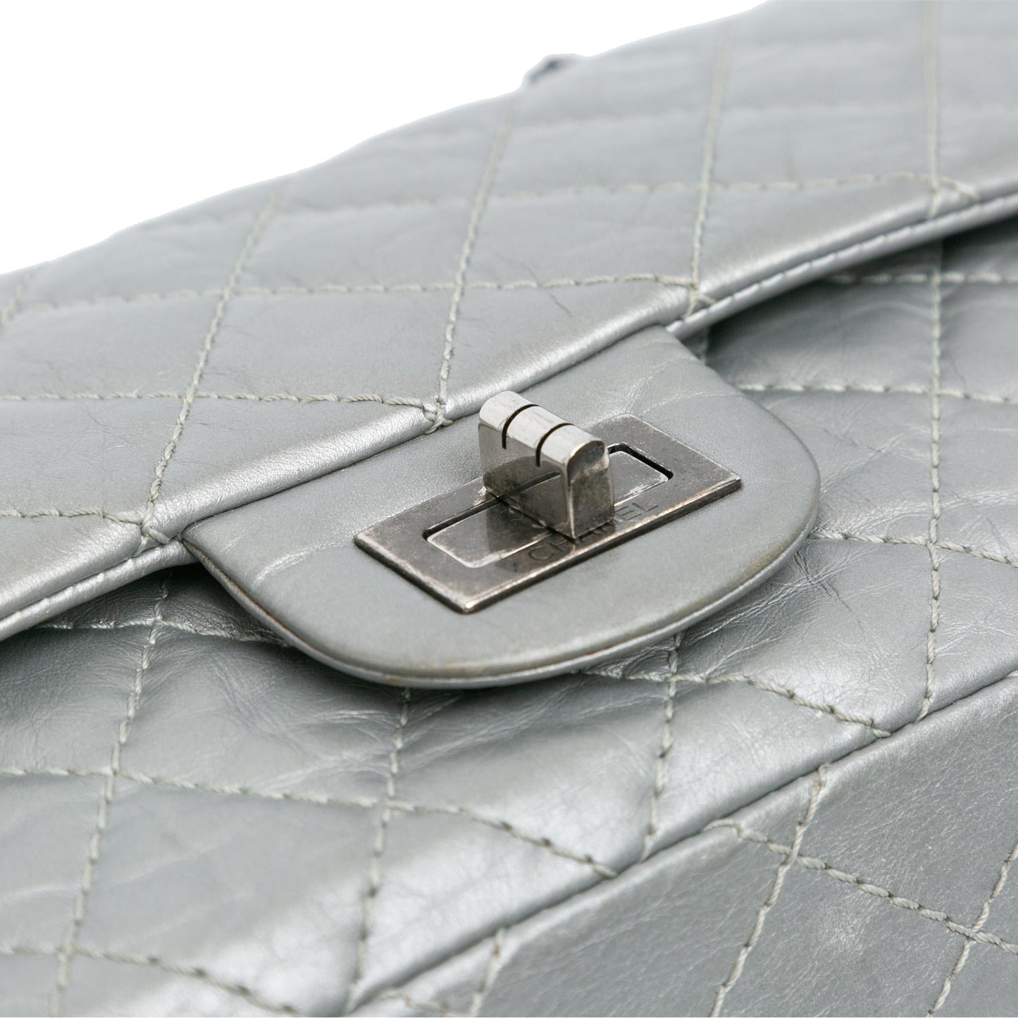Chanel Reissue 2.55 Aged Calfskin Flap 225