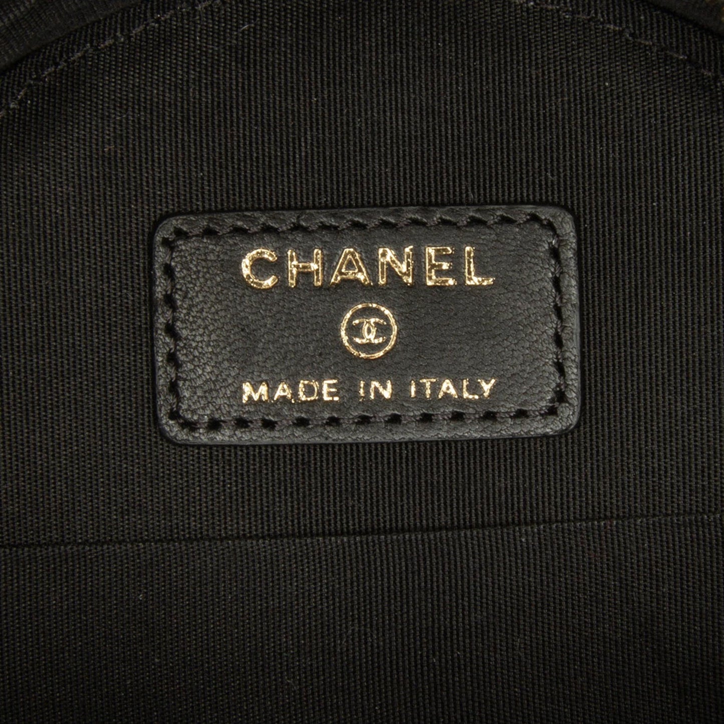 Chanel Round Tweed 19 Clutch with Chain and Lambskin Coin Purse (SHG-QcxD1I)