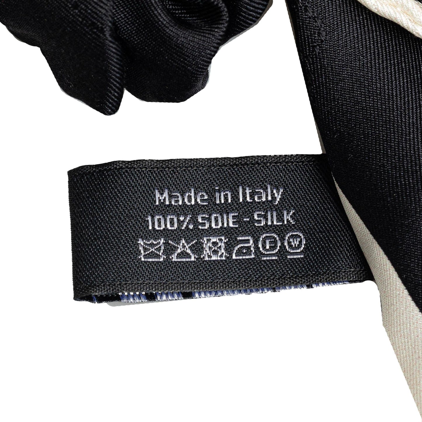 Chanel Silk CC Bow Scrunchie (SHG-GXTRwZ)