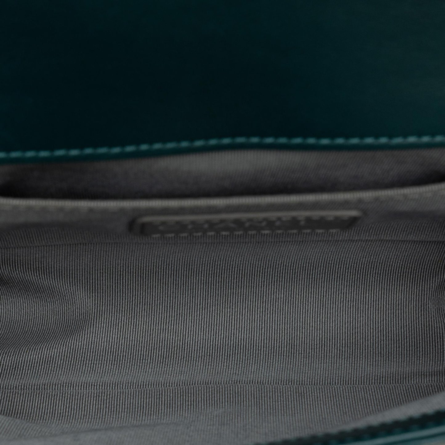 Chanel Small Boy Velvet Flap Bag (SHG-aOeYnm)