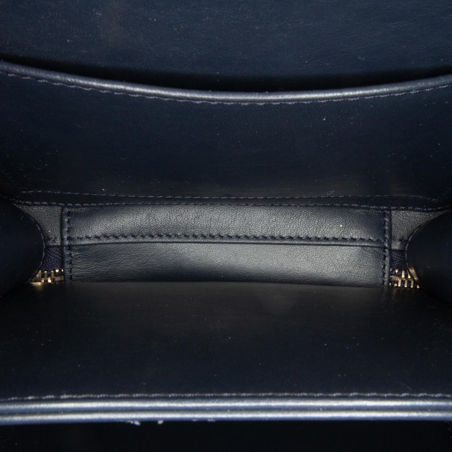 Chanel Small Jersey CC Filigree Vanity Case (SHG-BKQMVd)