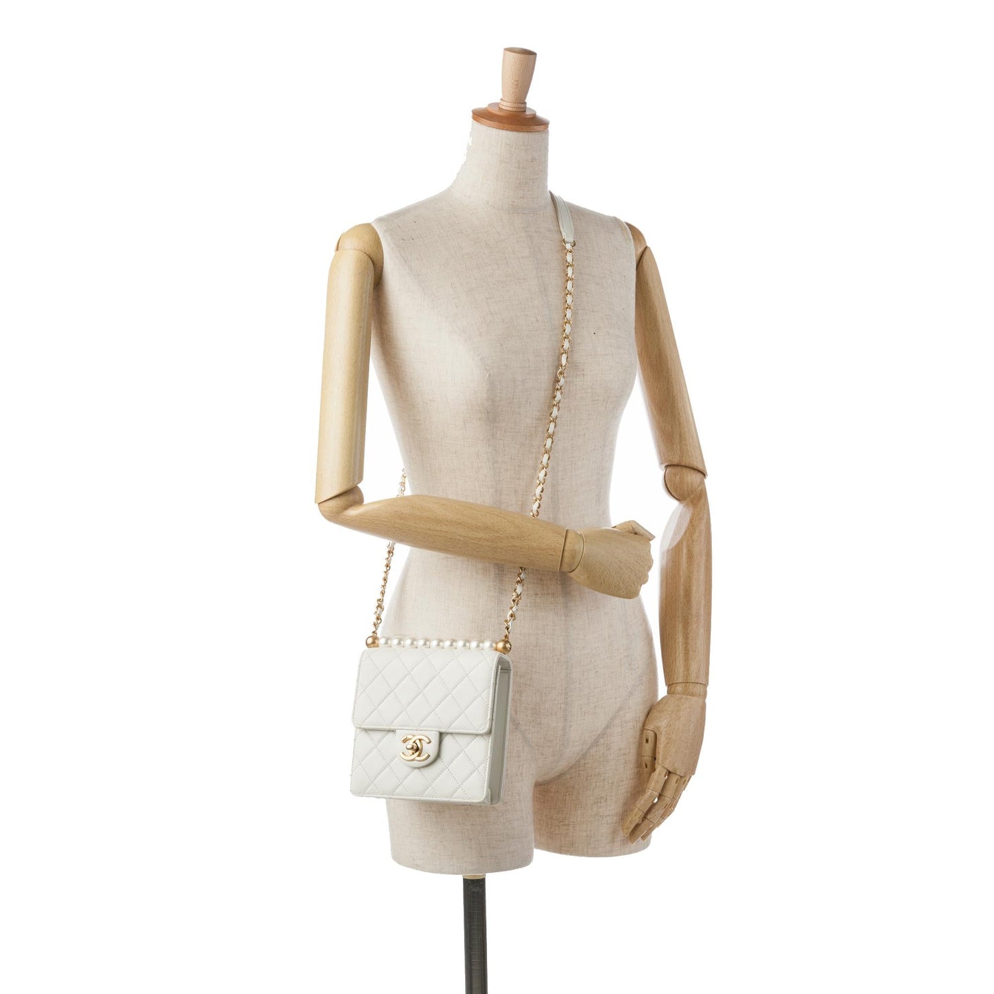 Chanel Small Lambskin Chic Pearls Flap (SHG-YnWZht)